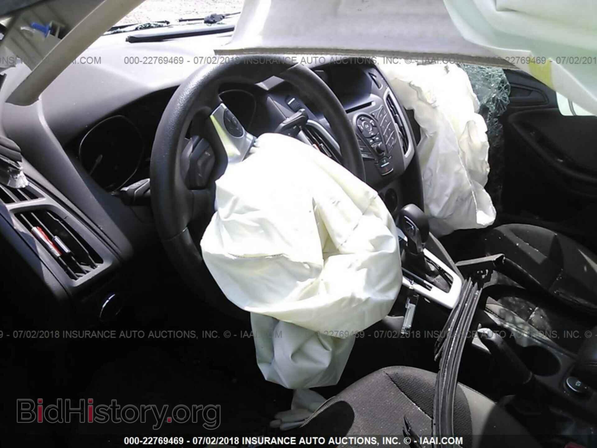 2012 Ford Focus - VIN: 1FAHP3F24CL261388 - Photo 5