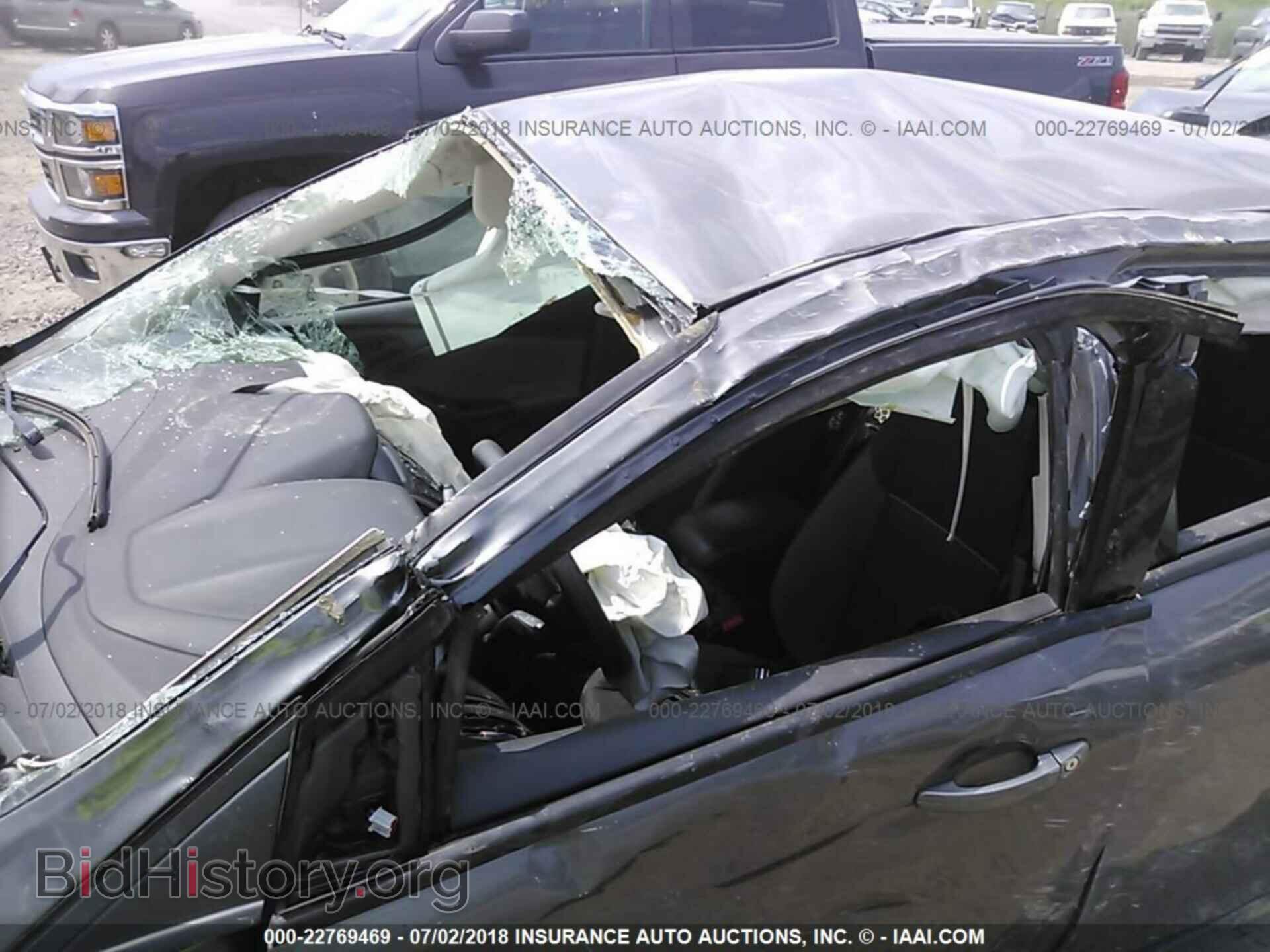 2012 Ford Focus - VIN: 1FAHP3F24CL261388 - Photo 6