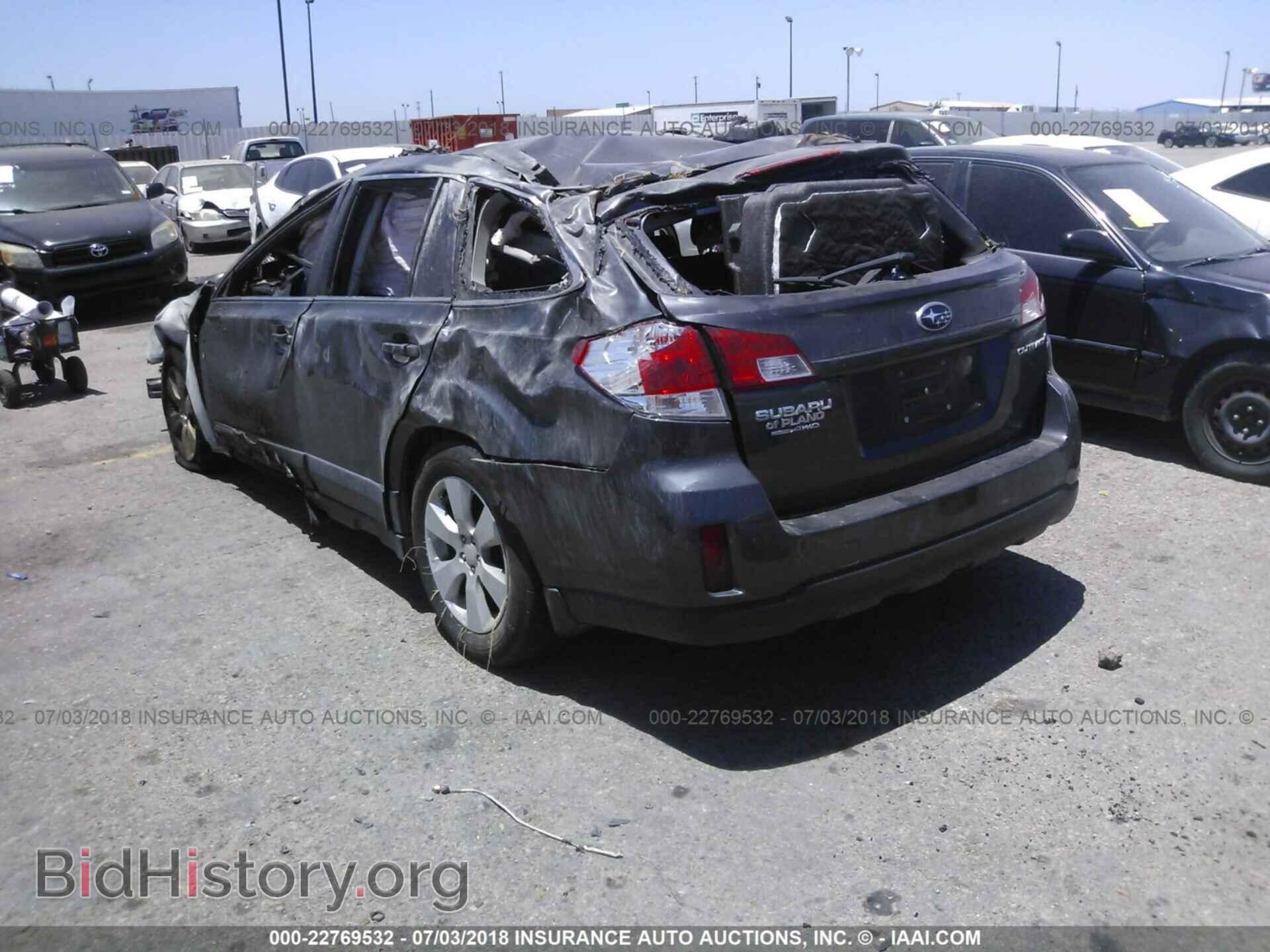 2011 Subaru Outback - VIN: 4S4BRCBC0B3382017 - Фото 3