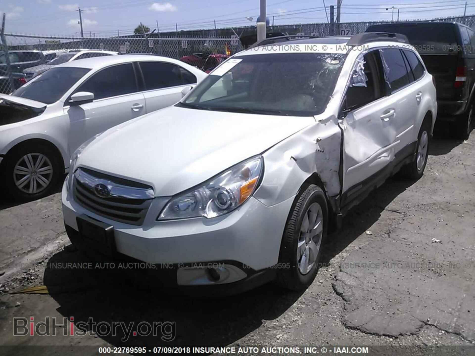 2012 Subaru Outback - VIN: 4S4BRBGC8C3290979 - Photo 2