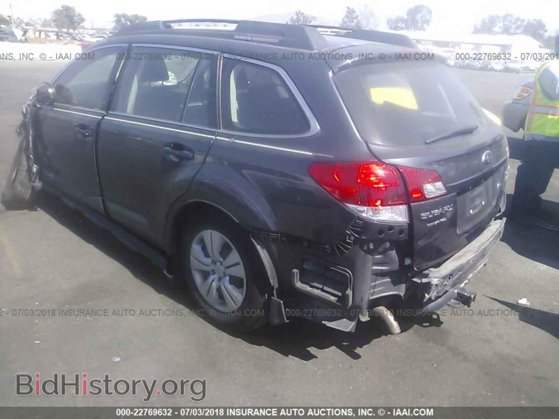 2011 Subaru Outback - VIN: 4S4BRBAC9B3368693 - Фото 3