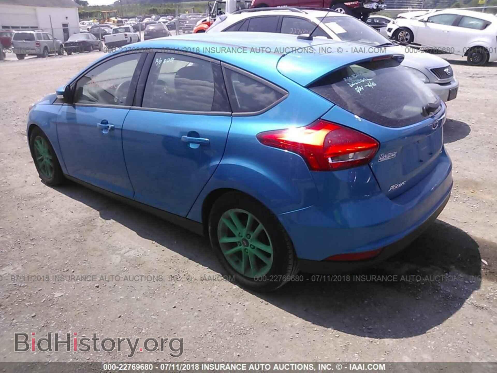 2016 Ford Focus - VIN: 1FADP3K25GL396860 - Photo 3