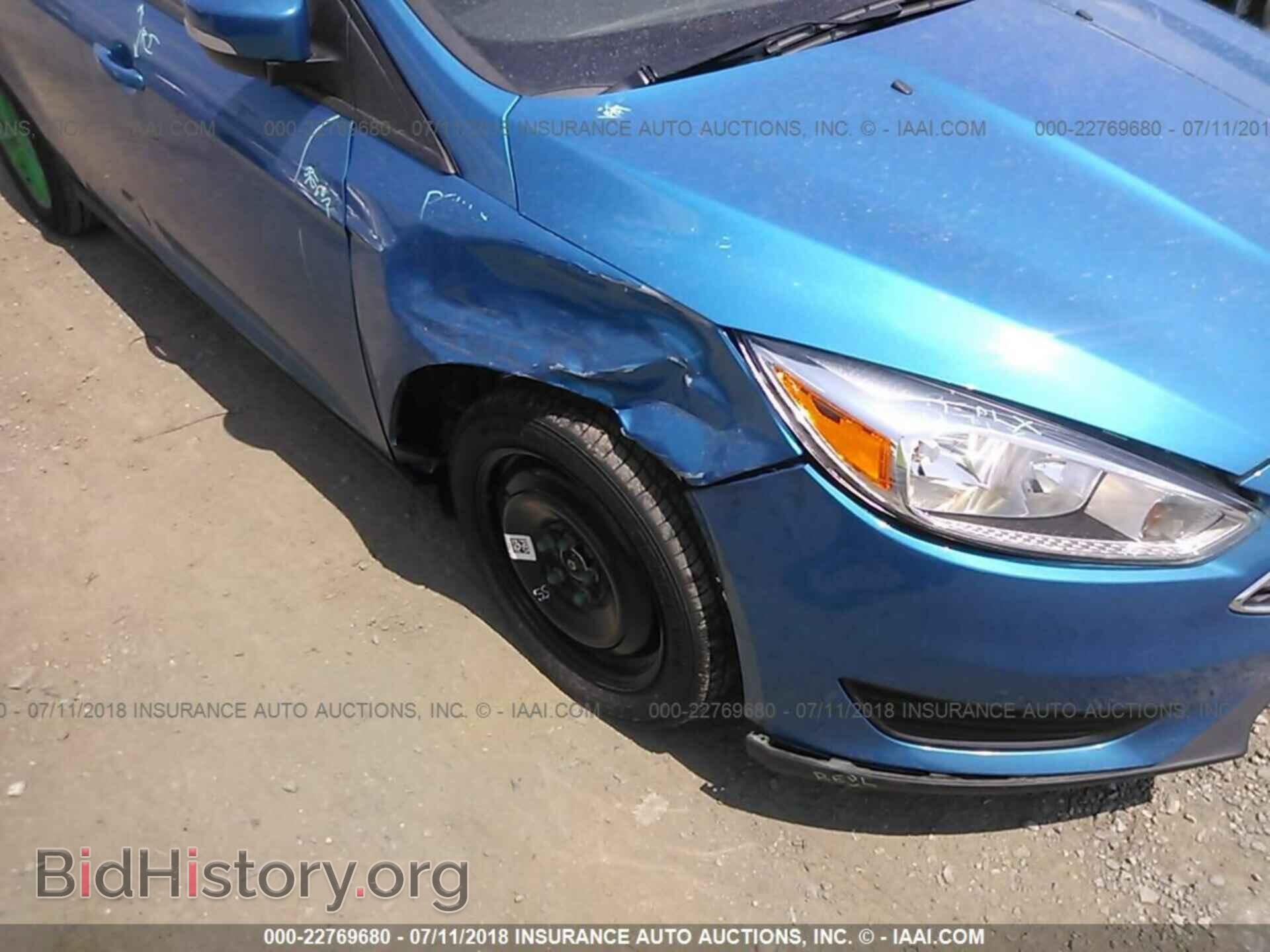 2016 Ford Focus - VIN: 1FADP3K25GL396860 - Photo 6