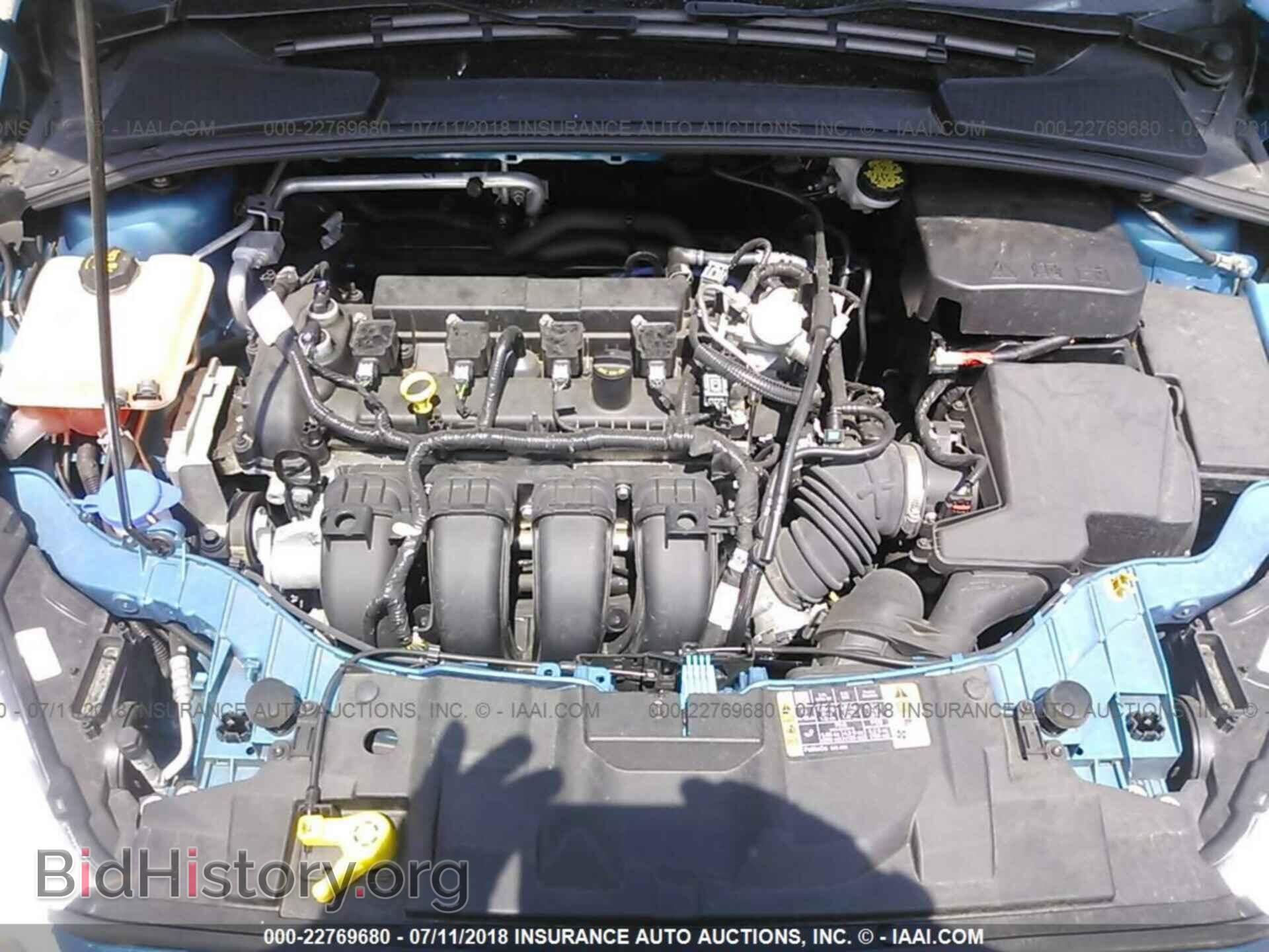 2016 Ford Focus - VIN: 1FADP3K25GL396860 - Photo 10