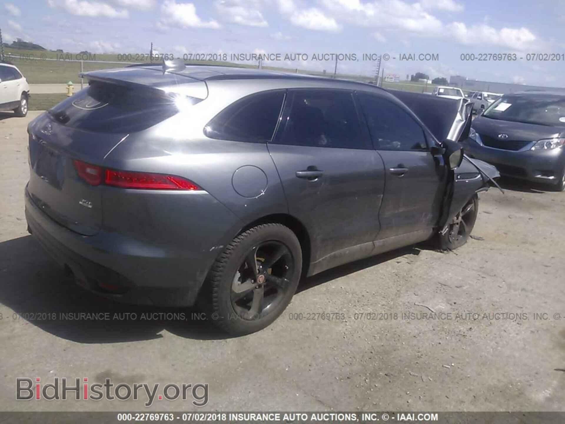 2017 Jaguar F-pace - VIN: SADCJ2BV9HA058956 - Фото 4
