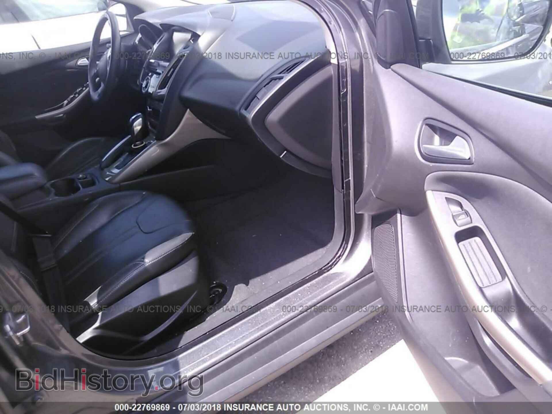 2012 Ford Focus - VIN: 1FAHP3M20CL276909 - Фото 5