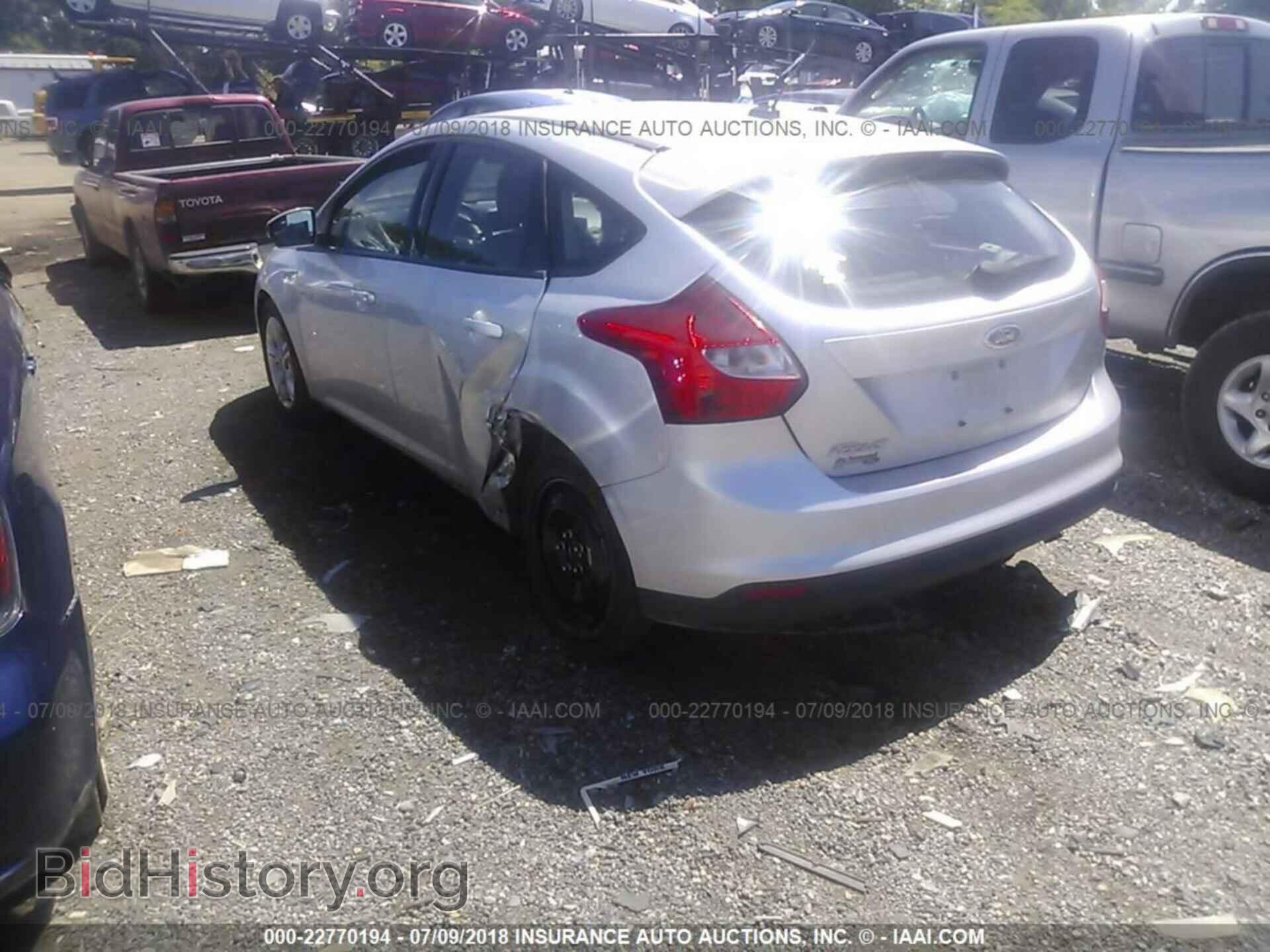 2014 Ford Focus - VIN: 1FADP3K20EL379932 - Photo 3