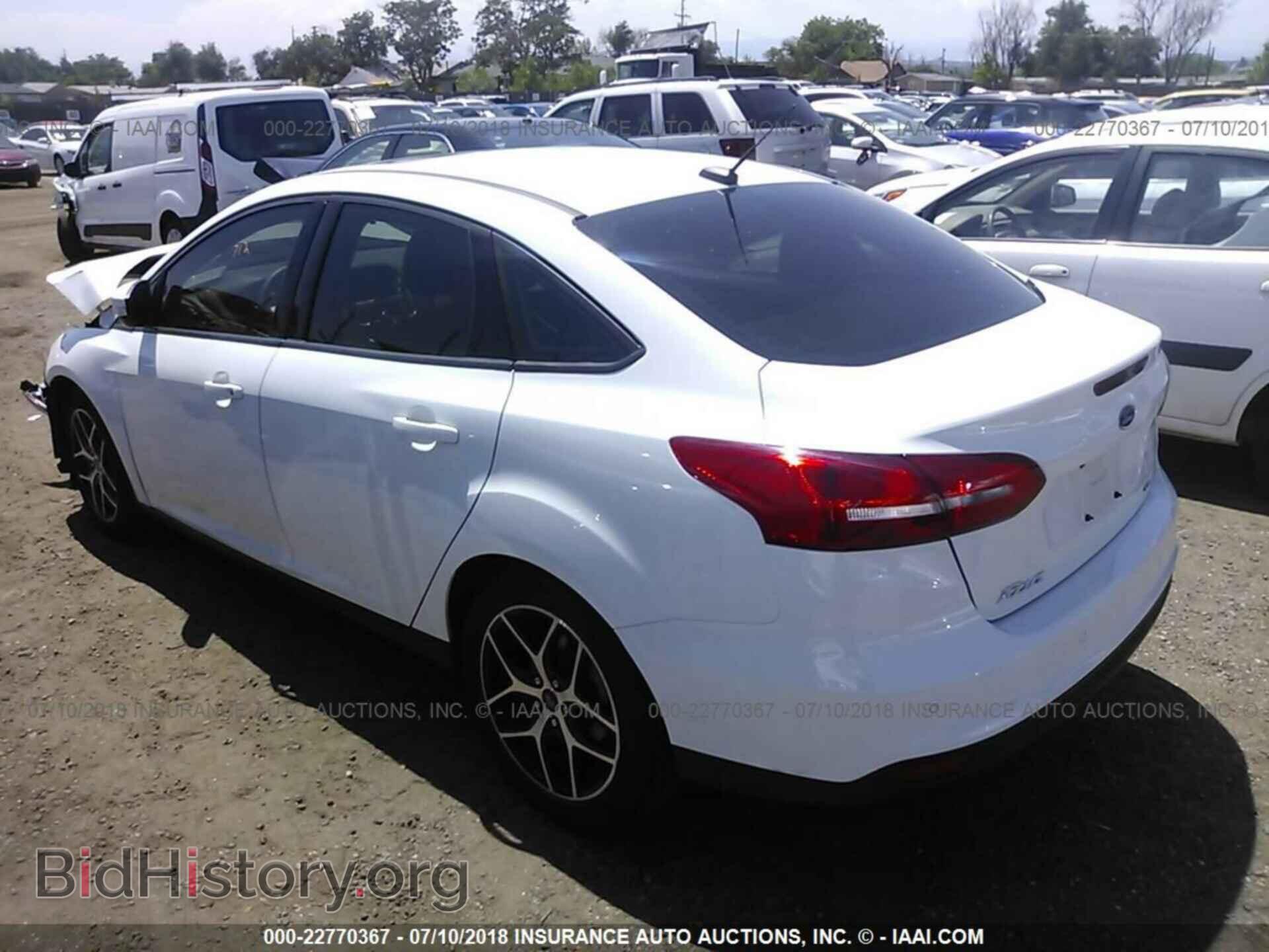 2017 Ford Focus - VIN: 1FADP3H24HL343169 - Photo 3