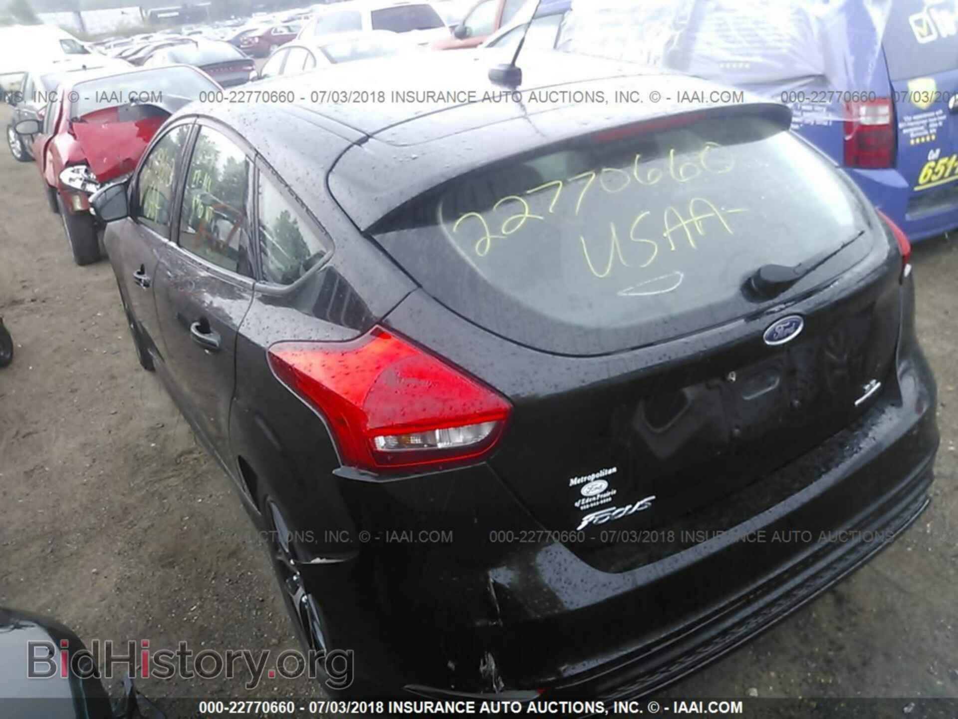 2015 Ford Focus - VIN: 1FADP3K22FL357660 - Фото 3