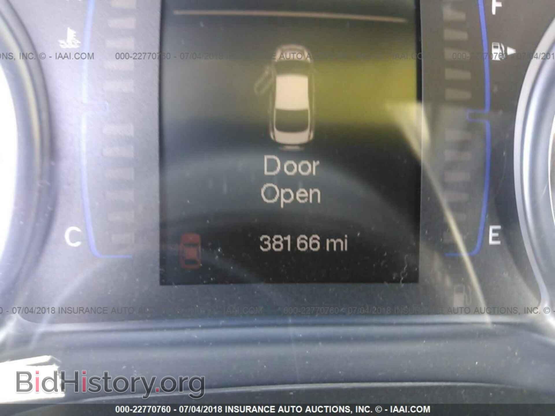 2015 CHRYSLER 200 - VIN: 1C3CCCAB5FN563745 - Photo 7