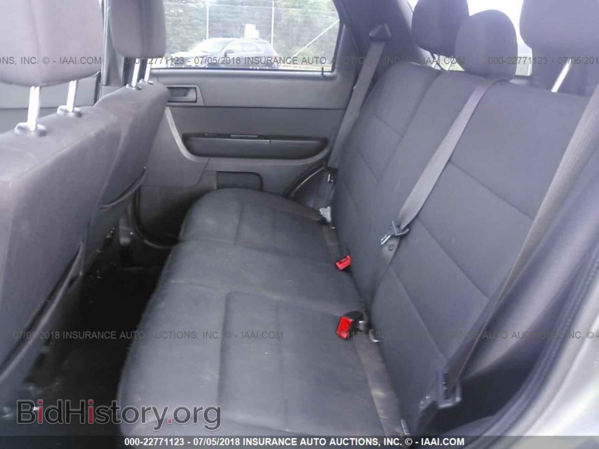 2012 Ford Escape - VIN: 1FMCU9DGXCKA21388 - Photo 8