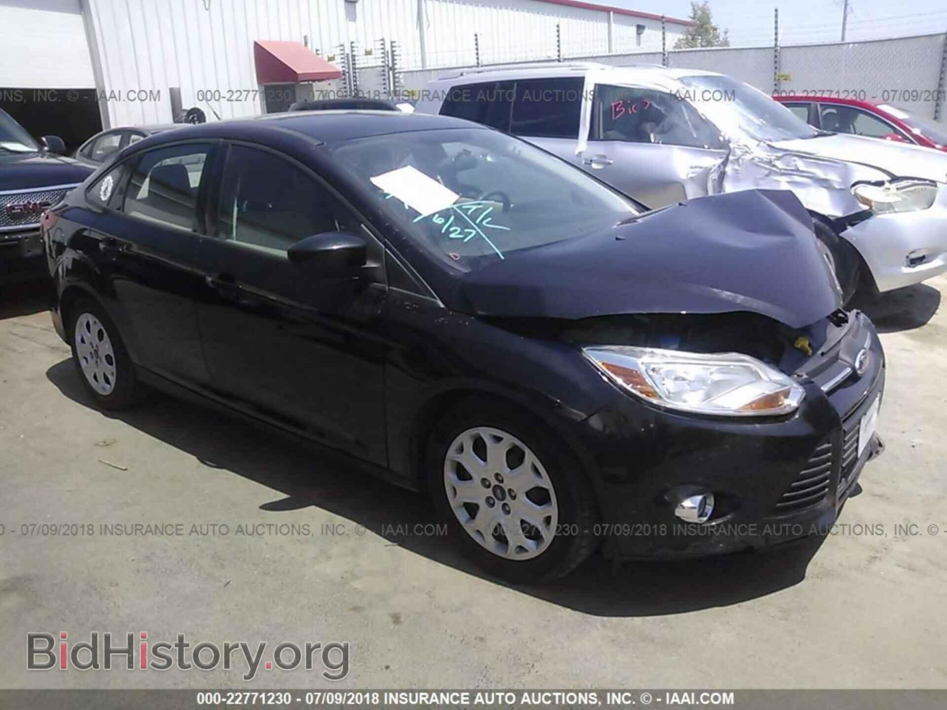 Photo 1FAHP3F27CL288620 - Ford Focus 2012