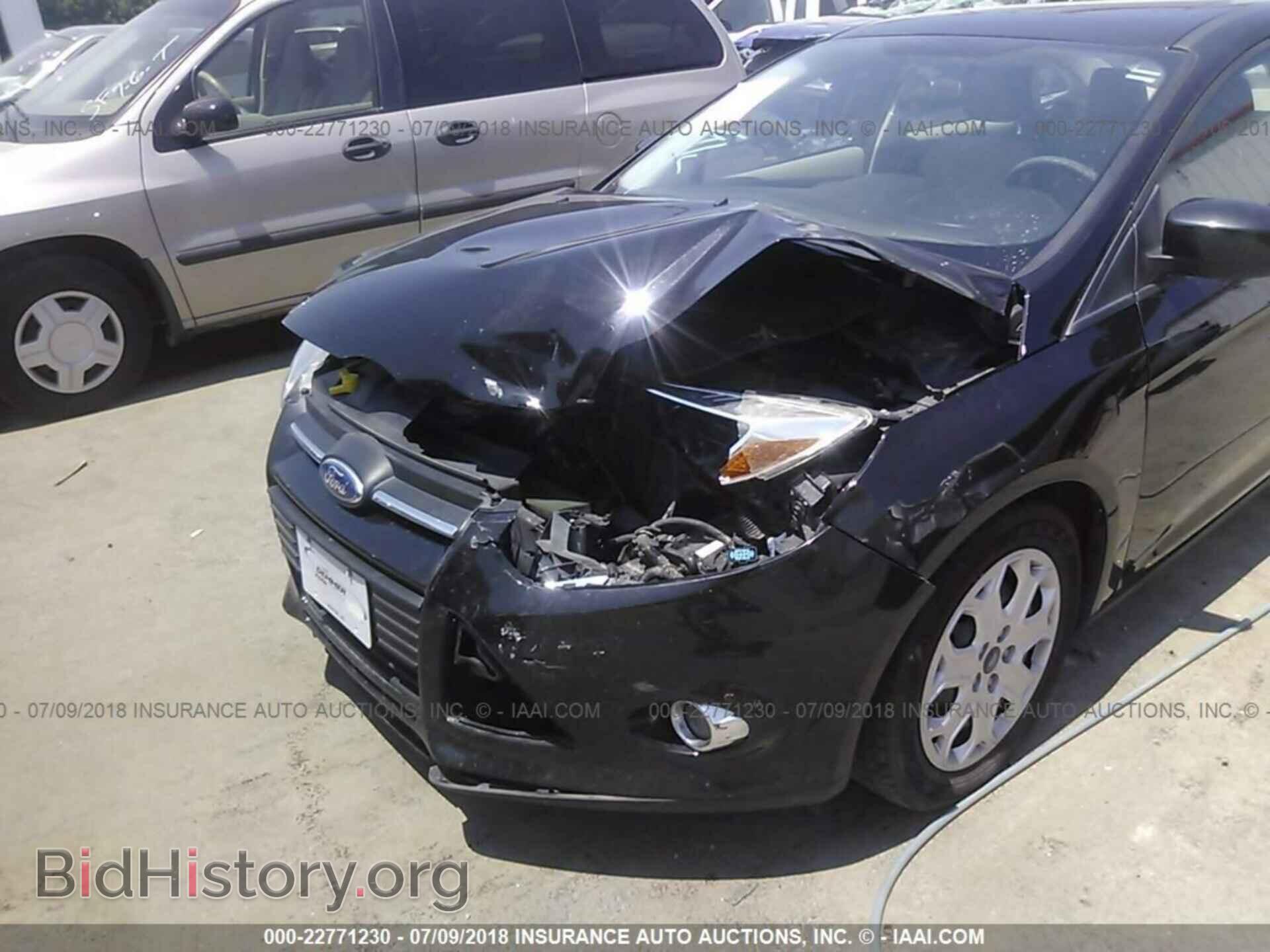 2012 Ford Focus - VIN: 1FAHP3F27CL288620 - Photo 6