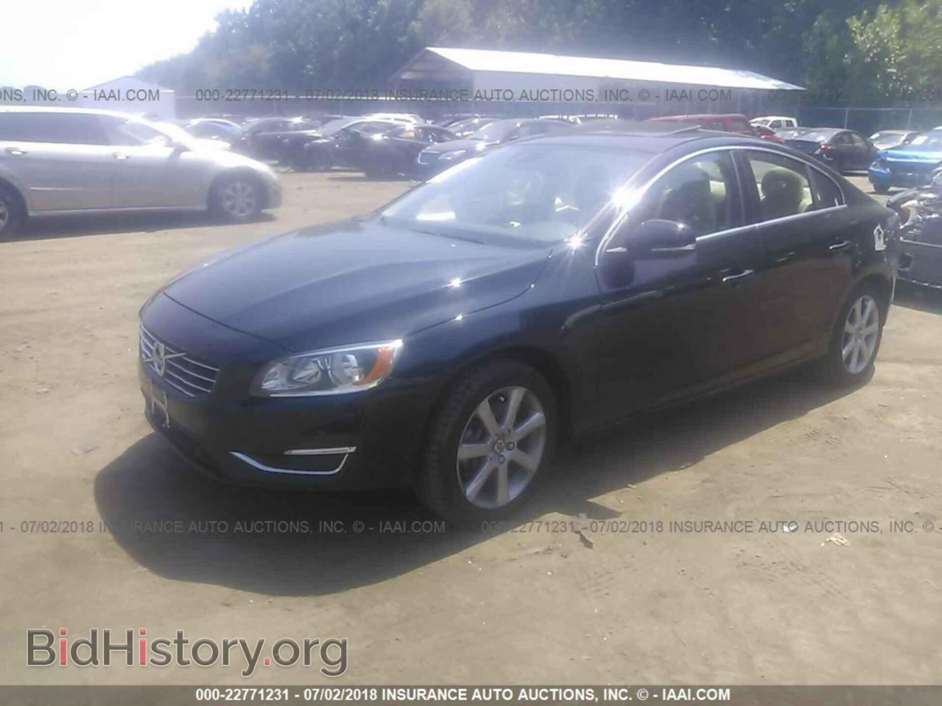 2016 Volvo S60 - VIN: YV1612TK3G2398460 - Фото 2
