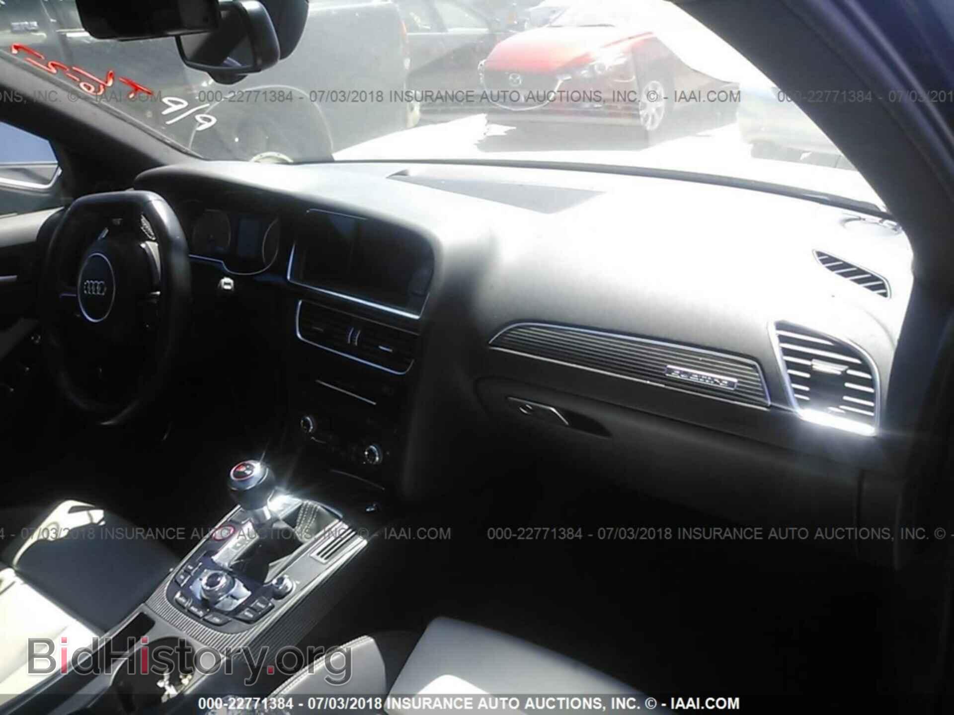 2014 Audi S4 - VIN: WAUBGAFL5EA165780 - Фото 5