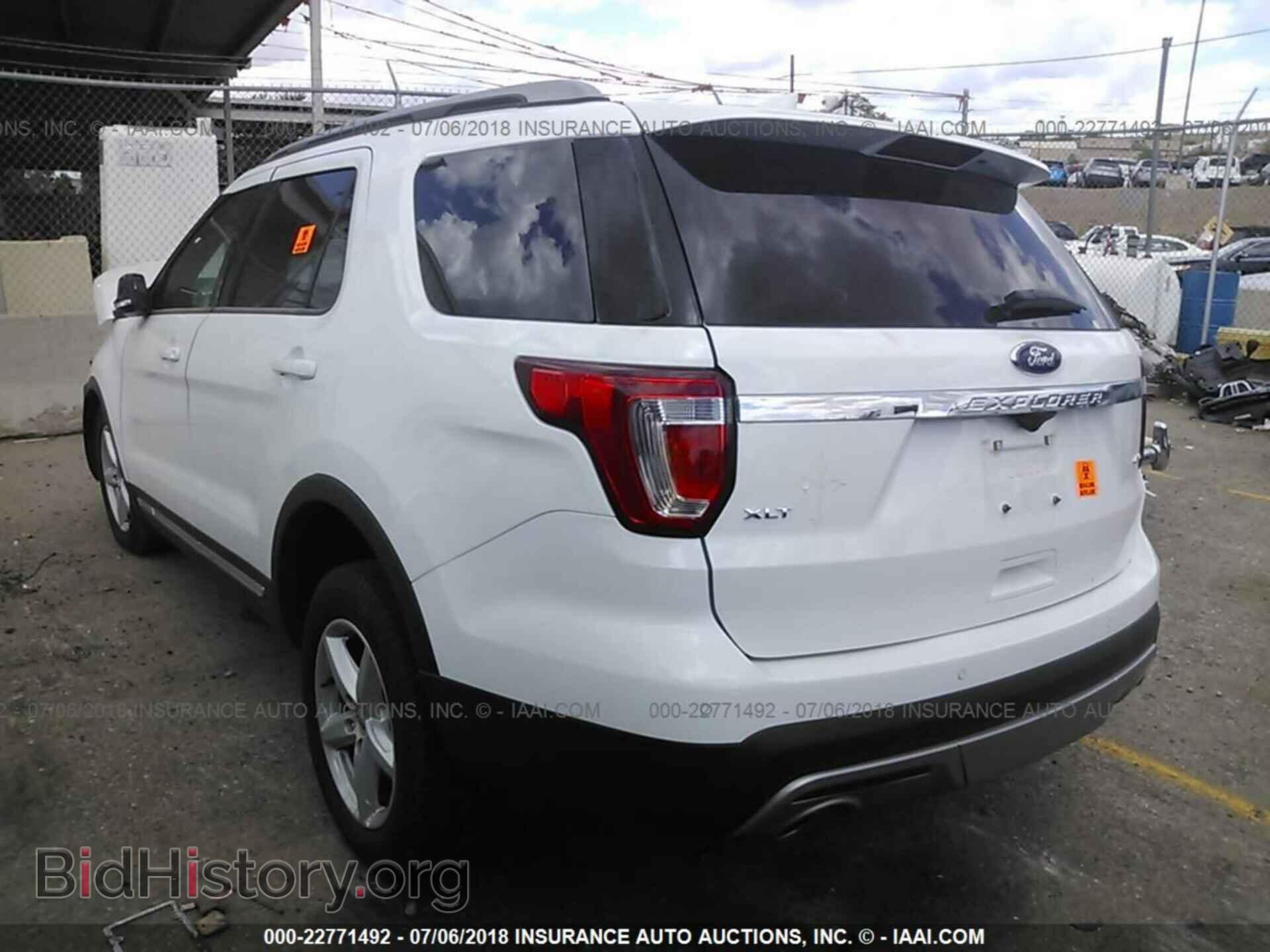 2017 Ford Explorer - VIN: 1FM5K8D87HGD53994 - Photo 3