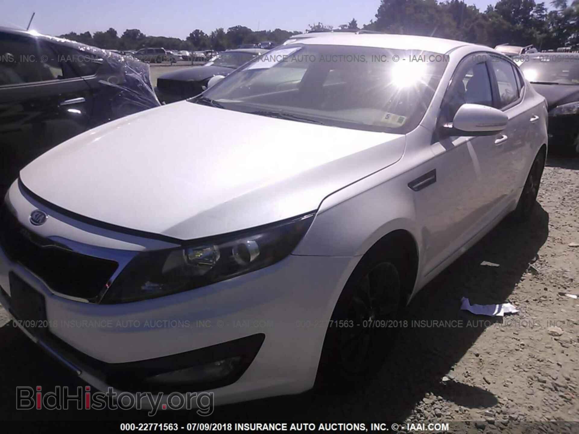 2011 Kia Optima - VIN: KNAGN4A73B5072753 - Фото 2
