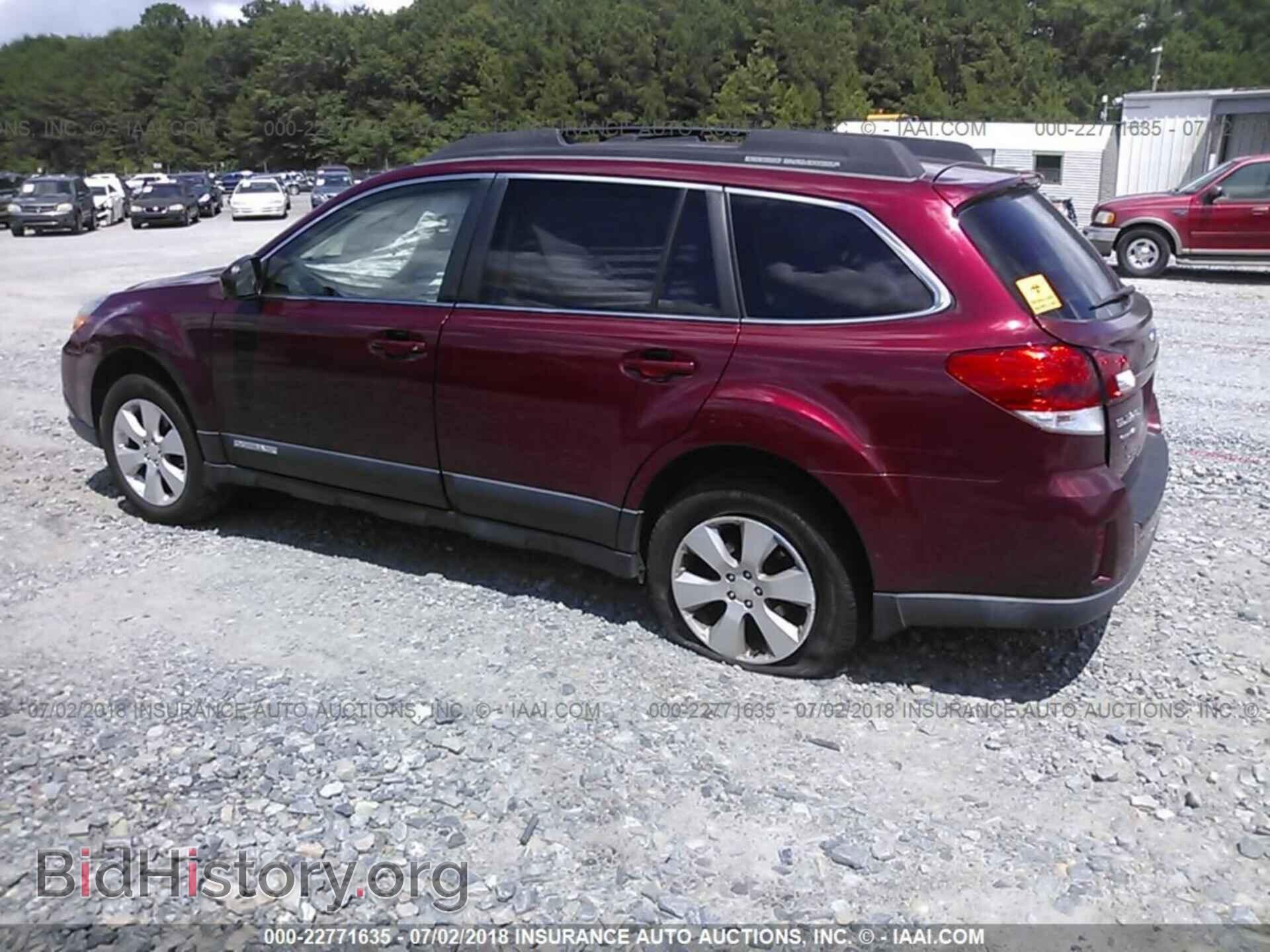 2011 Subaru Outback - VIN: 4S4BRBCC9B3316641 - Фото 3