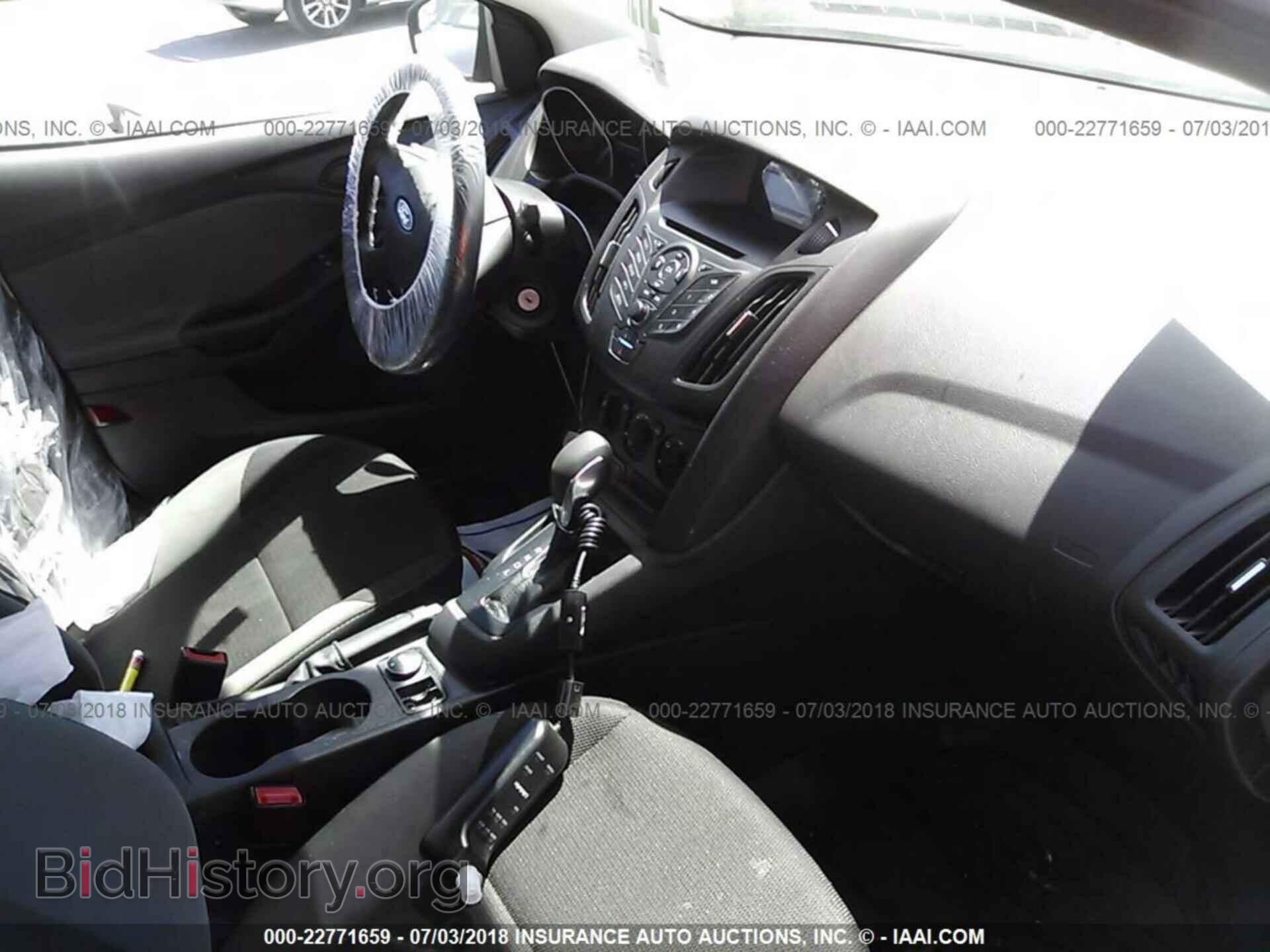 2014 Ford Focus - VIN: 1FADP3E26EL399792 - Photo 5