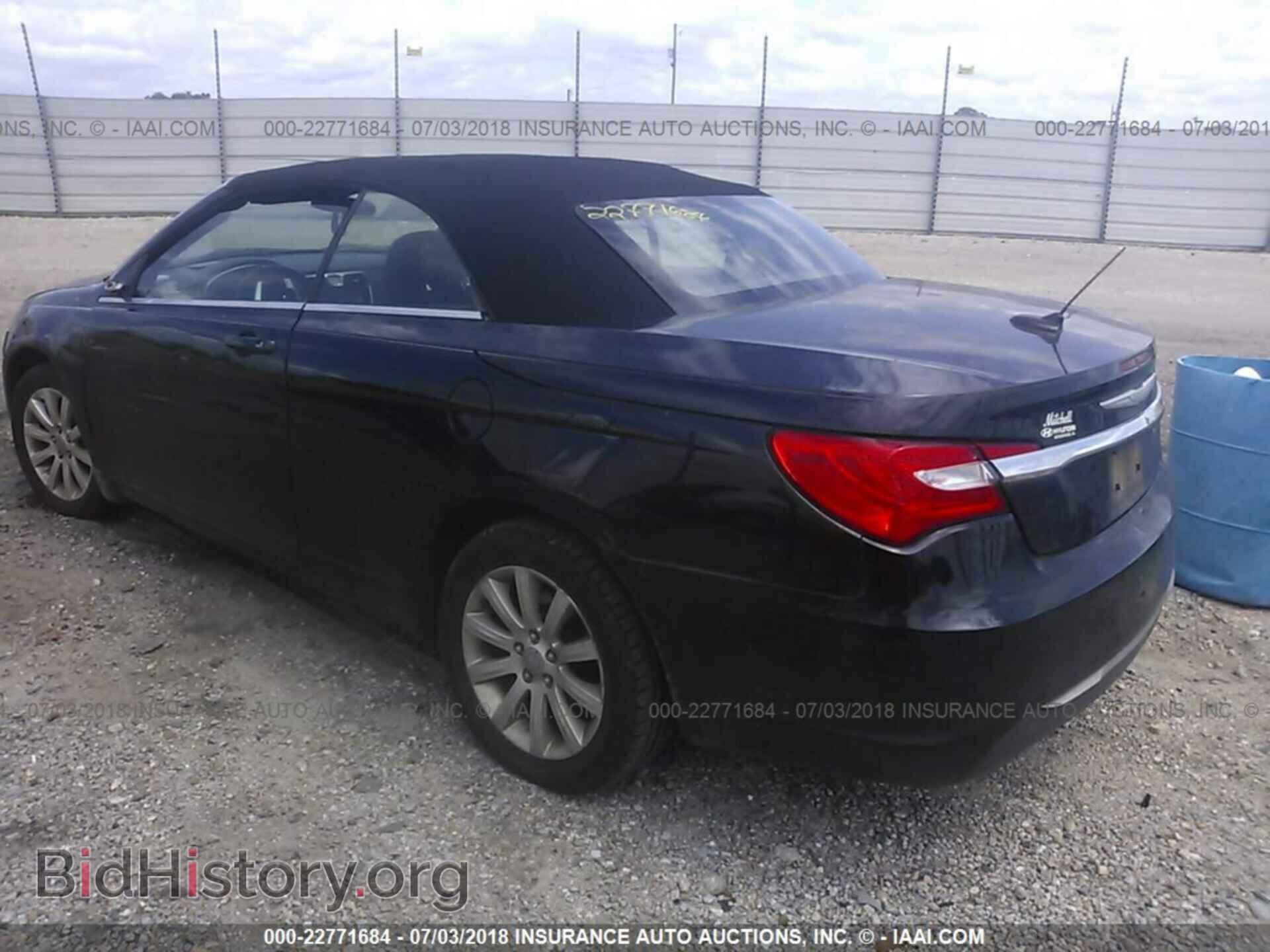 2011 Chrysler 200 - VIN: 1C3BC2EB8BN542740 - Photo 3