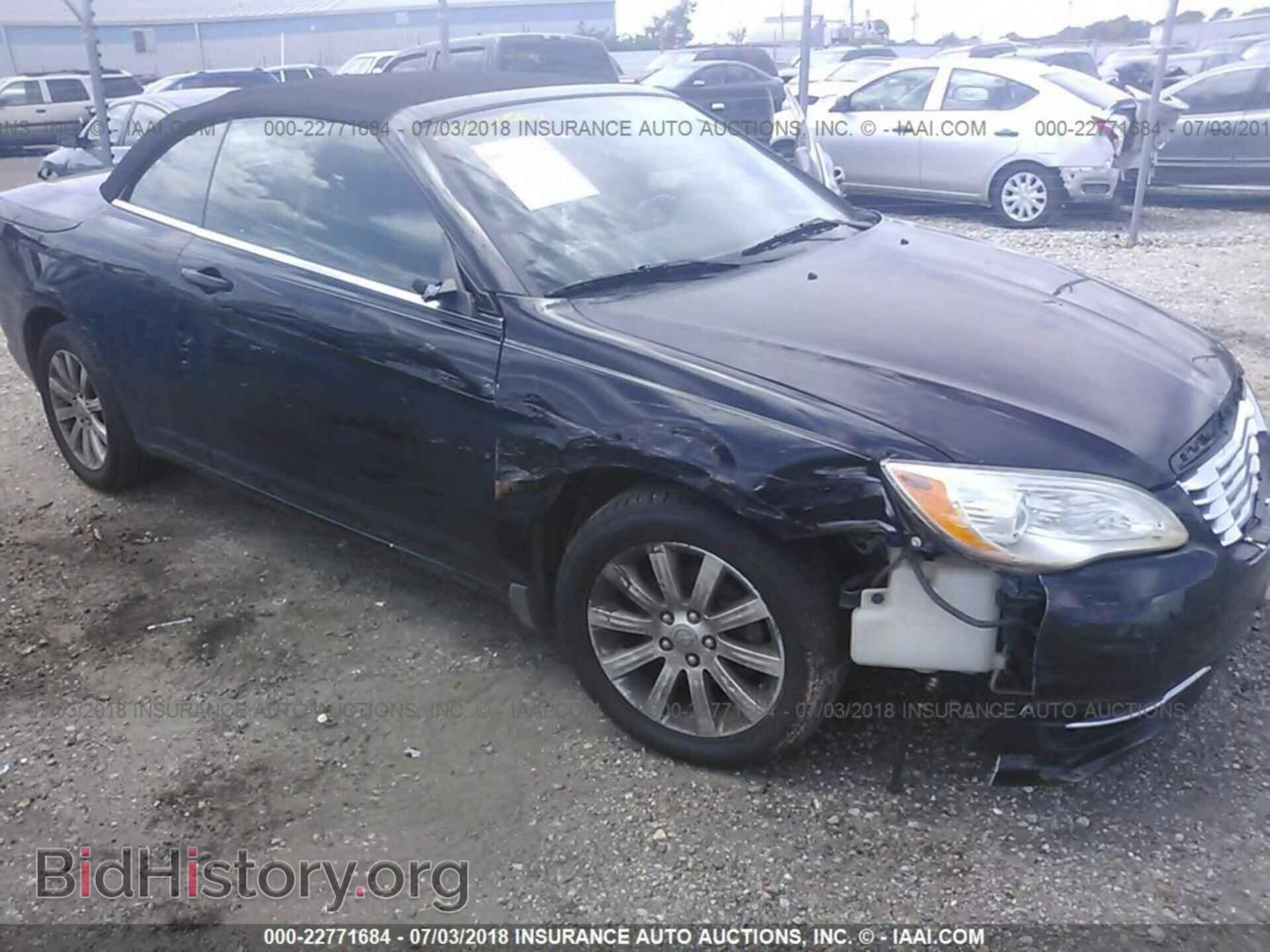 2011 Chrysler 200 - VIN: 1C3BC2EB8BN542740 - Photo 6