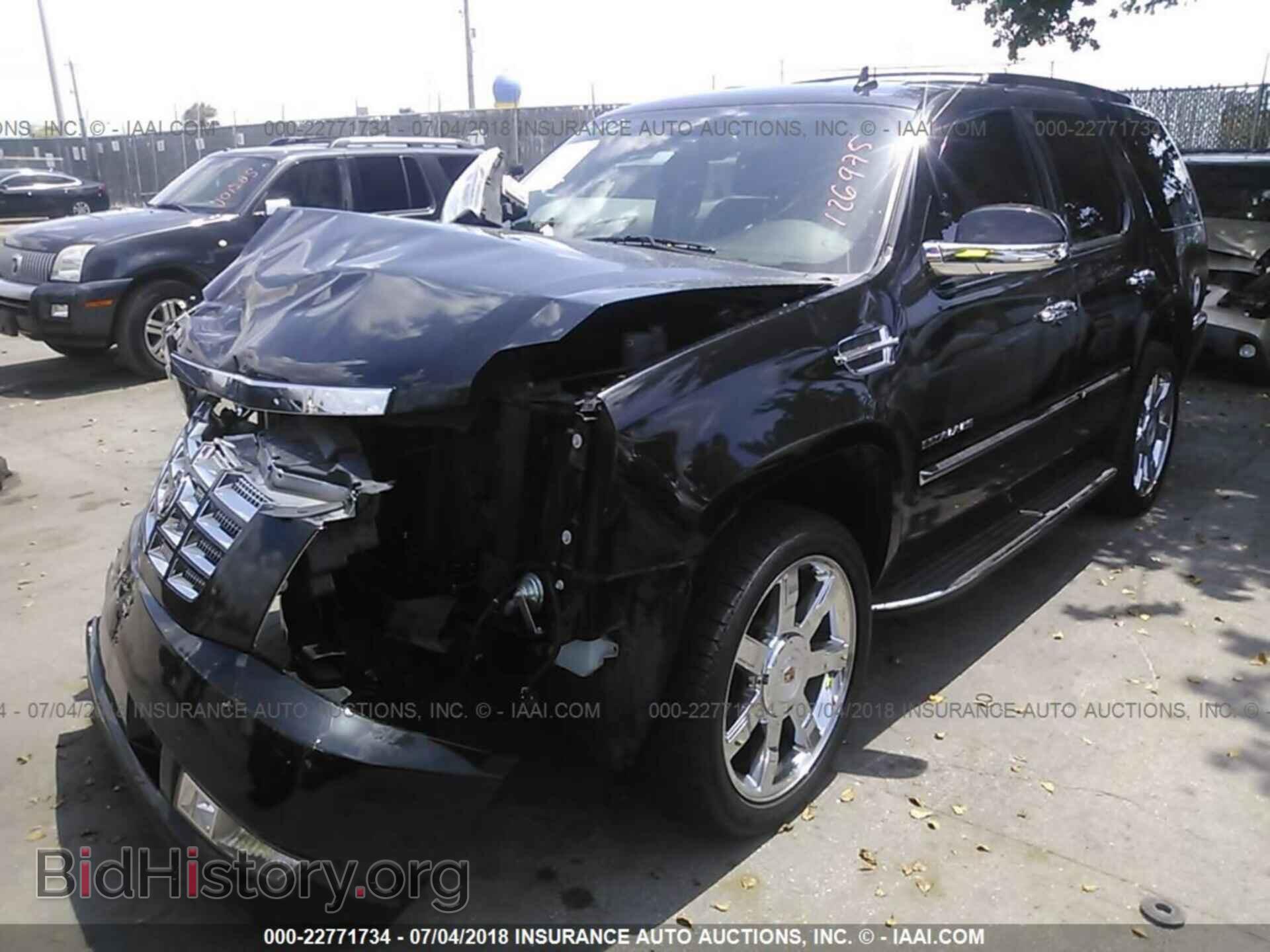 2013 Cadillac Escalade - VIN: 1GYS3BEF9DR126975 - Фото 2