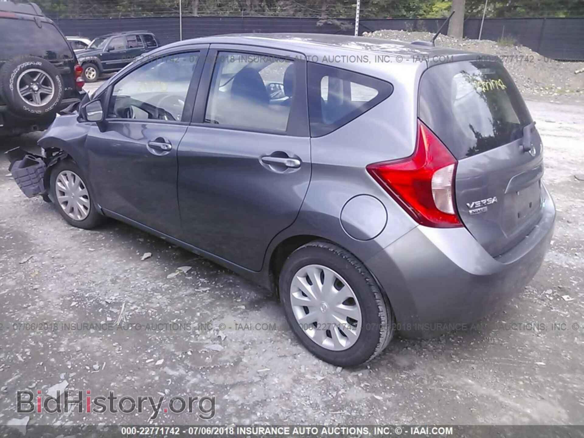 2016 Nissan Versa note - VIN: 3N1CE2CP5GL370055 - Фото 3