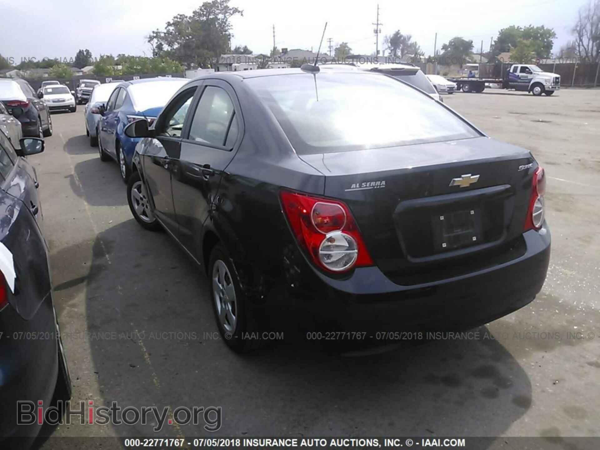 2015 Chevrolet Sonic - VIN: 1G1JB5SH9F4173959 - Фото 3