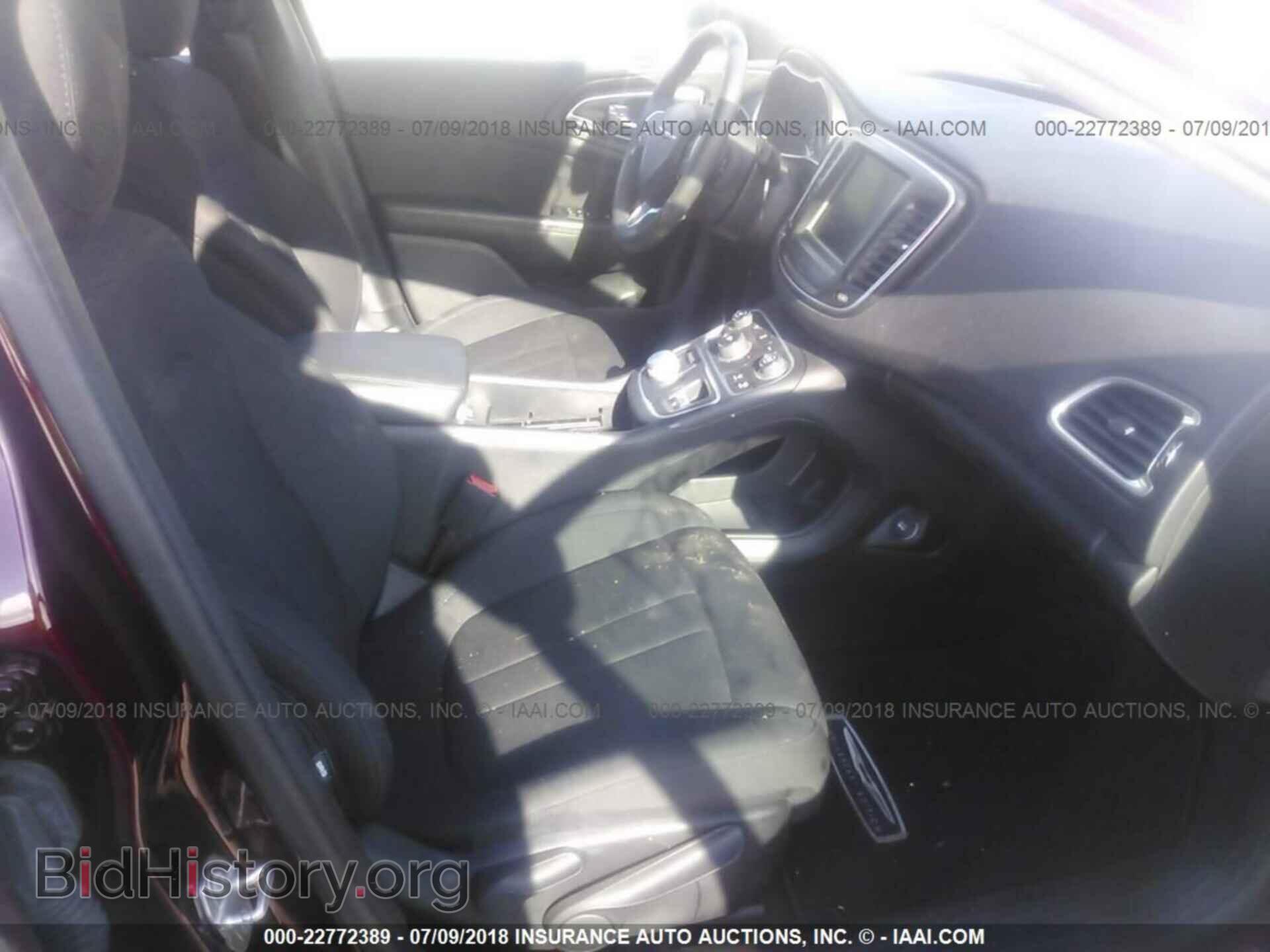 2016 Chrysler 200 - VIN: 1C3CCCAB2GN128070 - Photo 5
