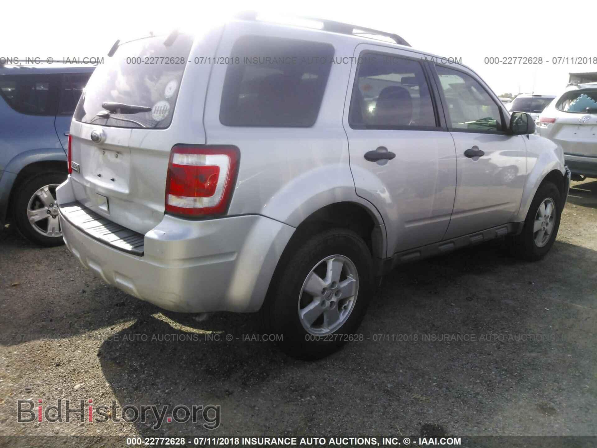 2011 Ford Escape - VIN: 1FMCU0D76BKA73918 - Фото 4