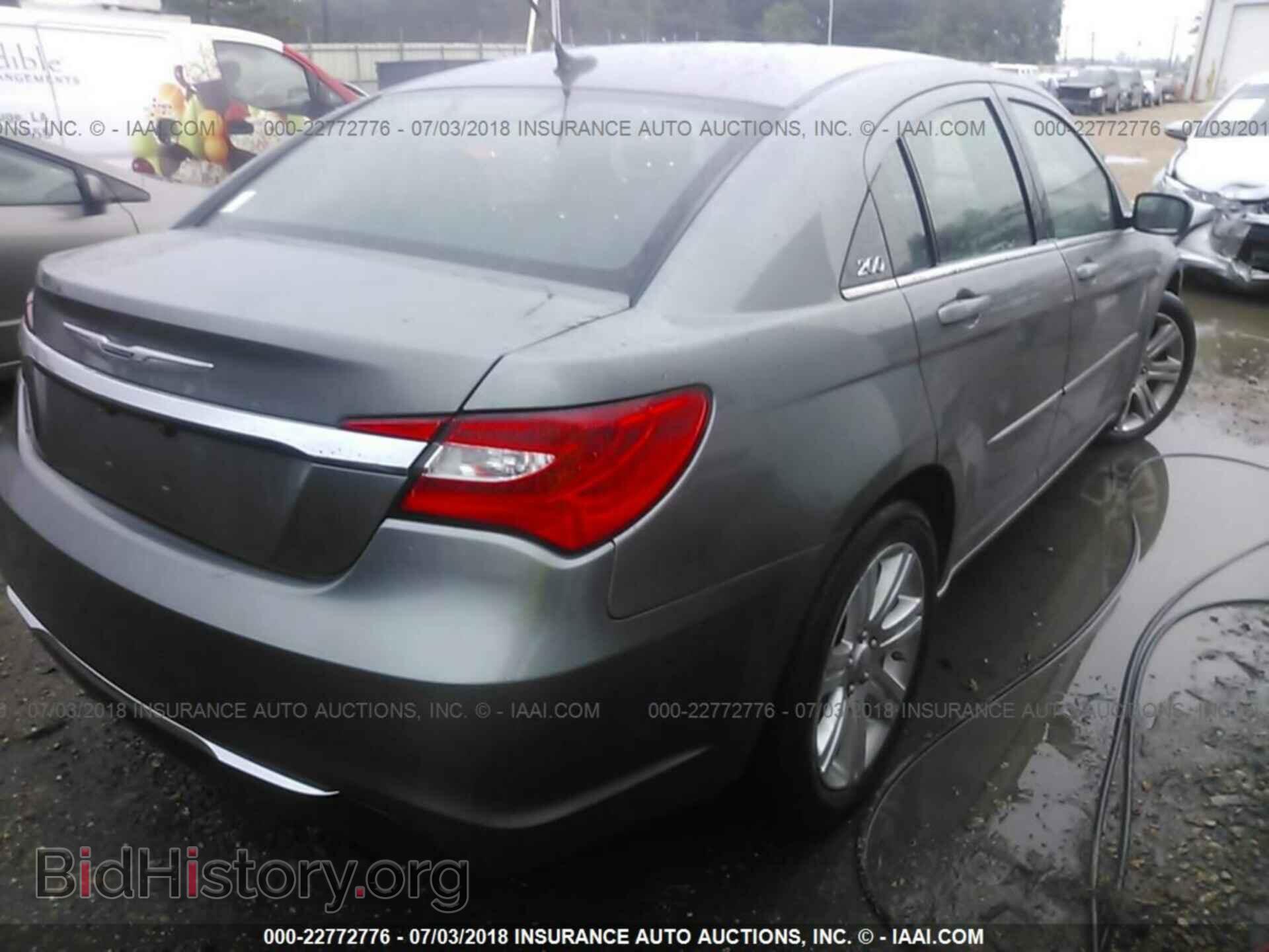 2013 Chrysler 200 - VIN: 1C3CCBBB4DN656133 - Photo 4