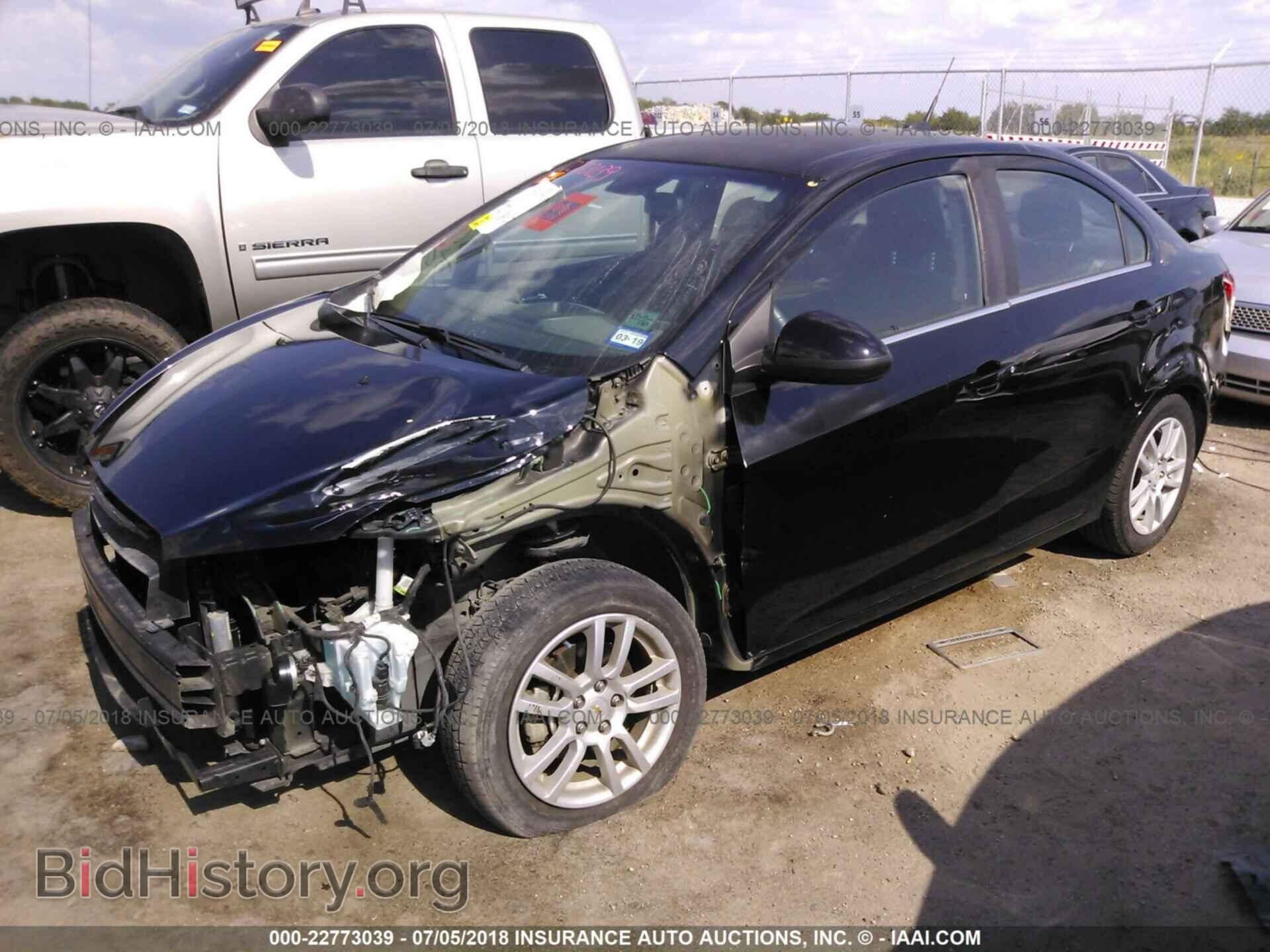 2012 Chevrolet Sonic - VIN: 1G1JC5SH1C4185676 - Фото 2