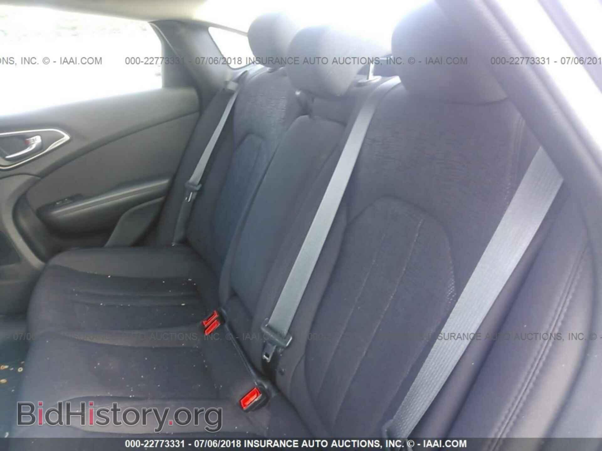 2015 Chrysler 200 - VIN: 1C3CCCAB2FN539595 - Фото 8