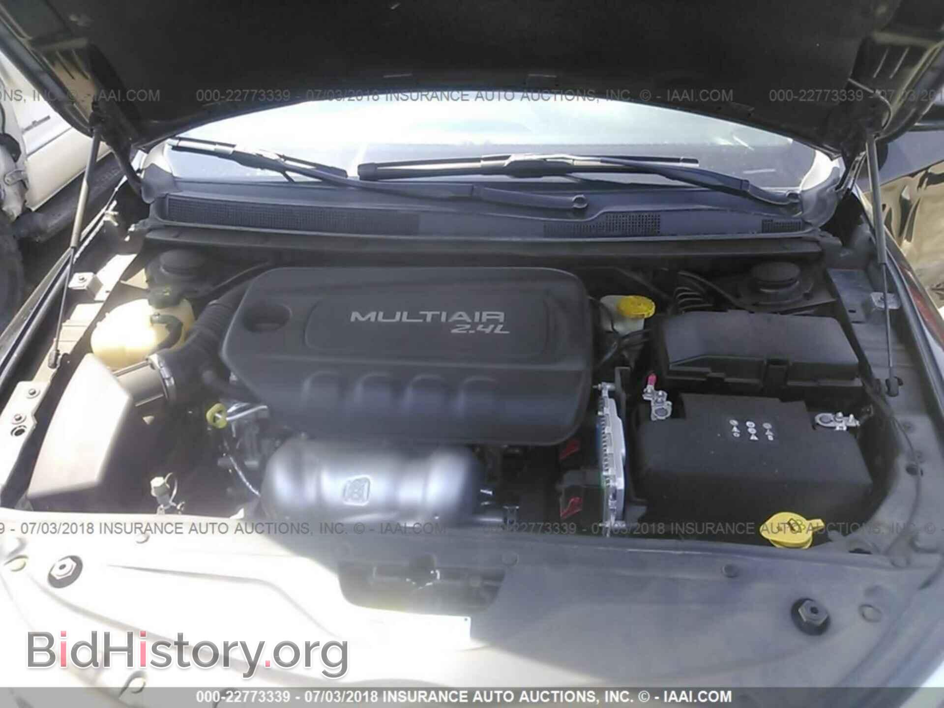 2016 Chrysler 200 - VIN: 1C3CCCAB4GN173091 - Фото 10