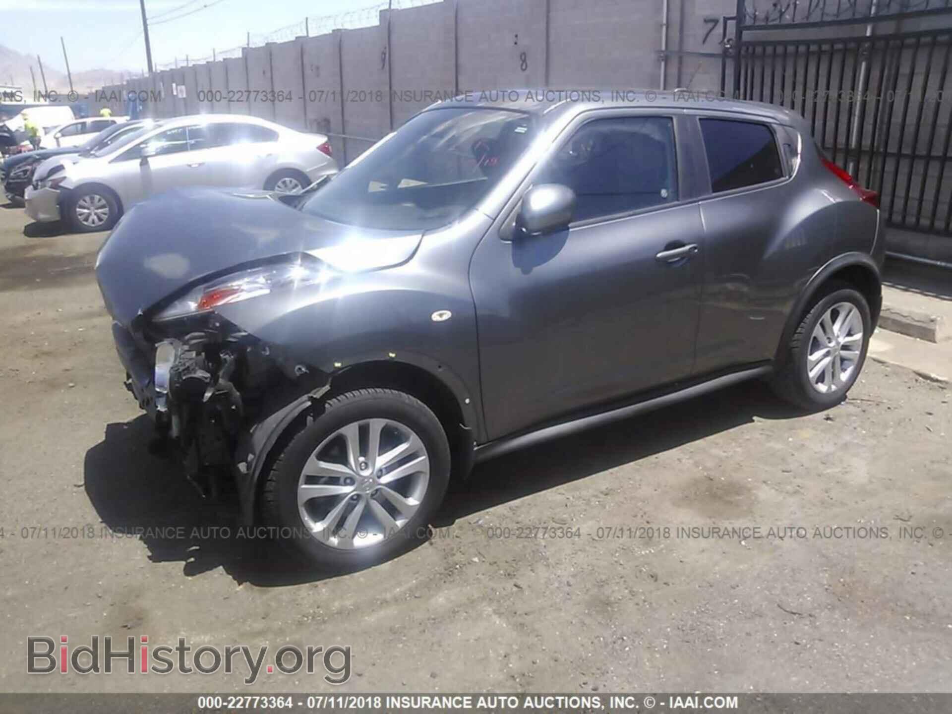 2011 Nissan Juke - VIN: JN8AF5MRXBT009481 - Фото 2
