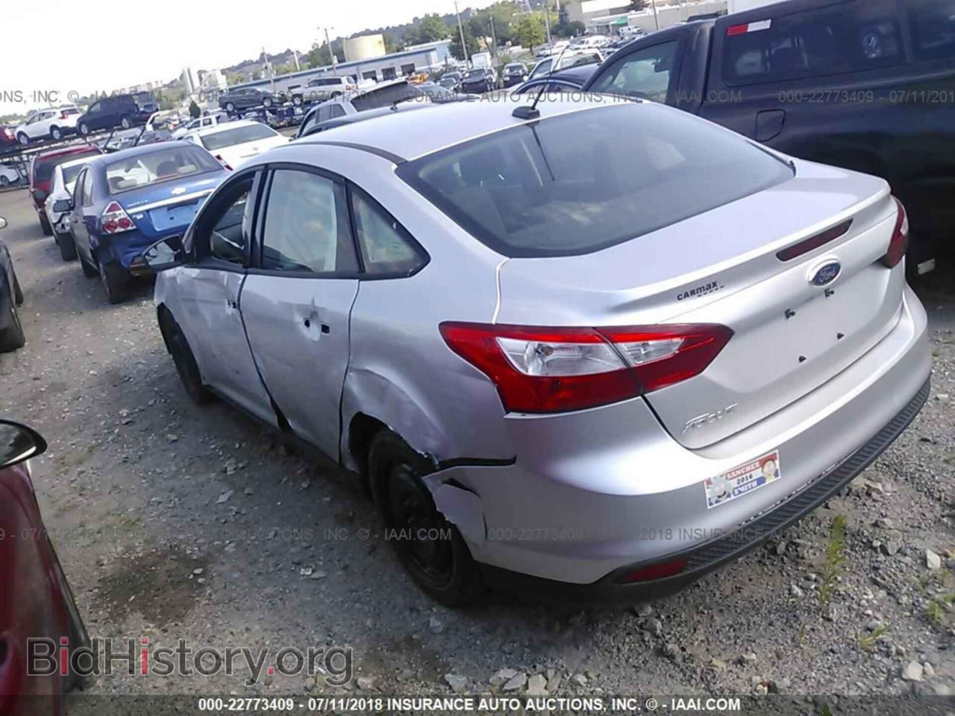 2012 Ford Focus - VIN: 1FAHP3E26CL293082 - Photo 3