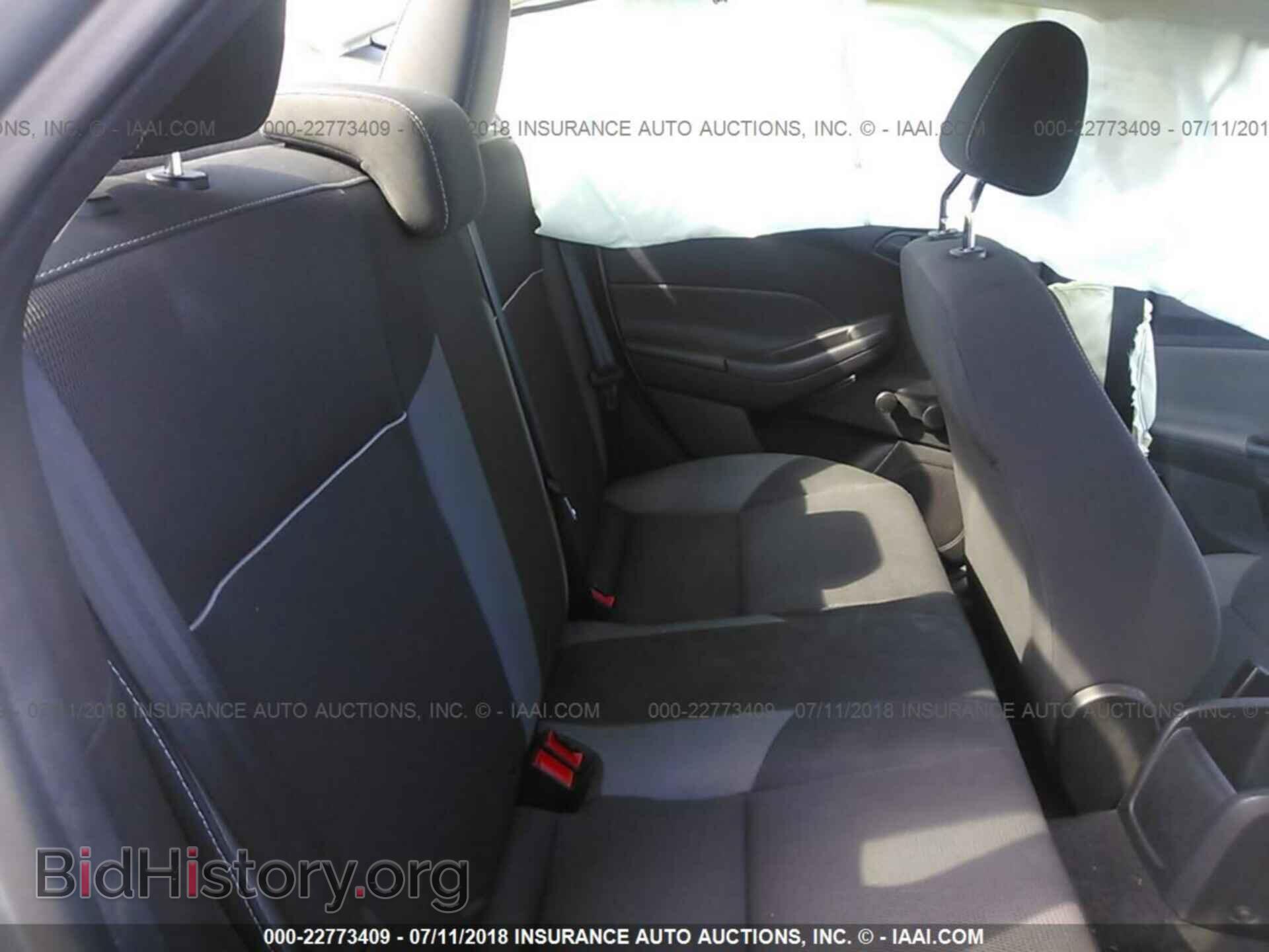 2012 Ford Focus - VIN: 1FAHP3E26CL293082 - Photo 8