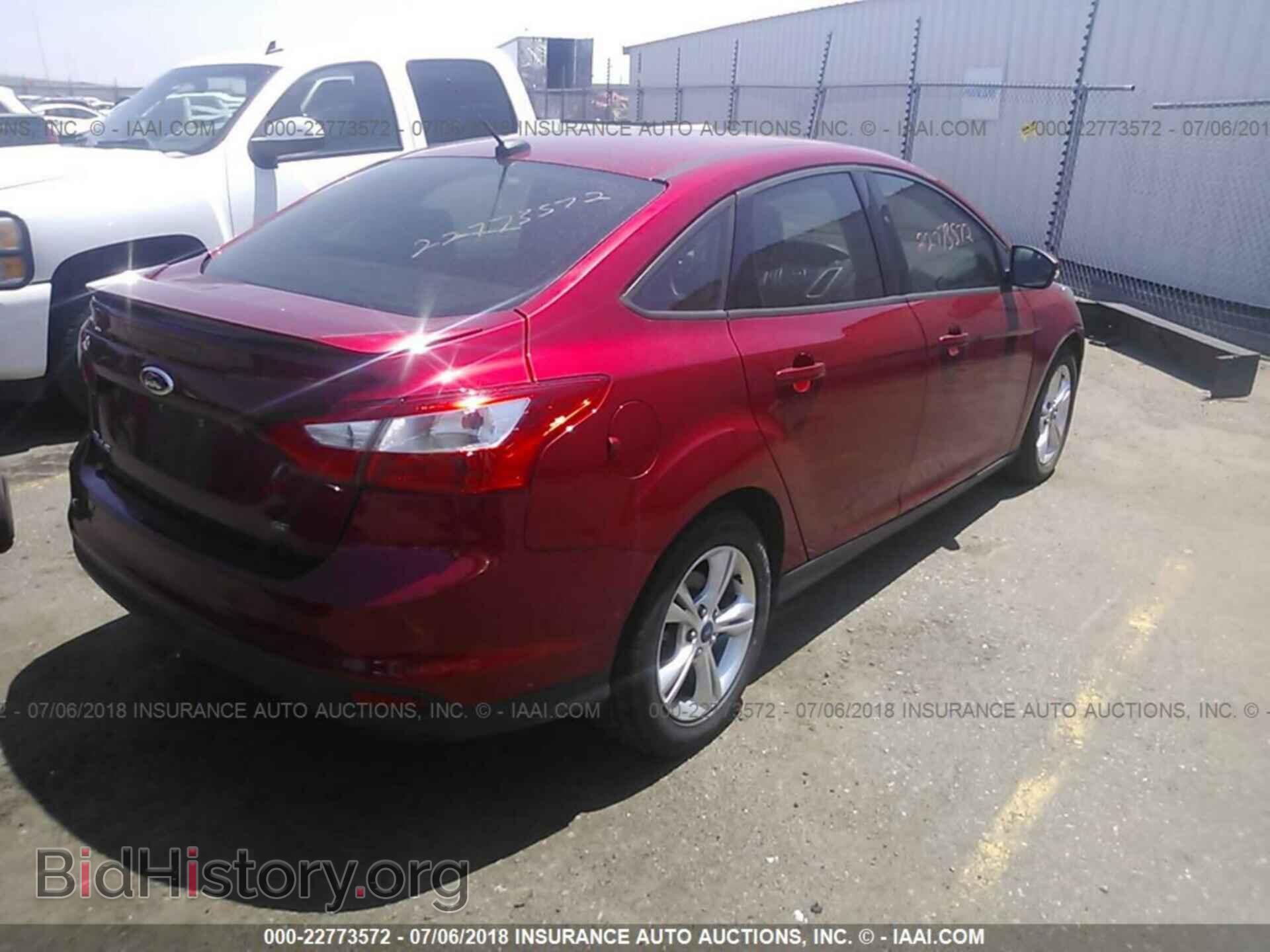 2012 Ford Focus - VIN: 1FAHP3F2XCL301683 - Photo 4