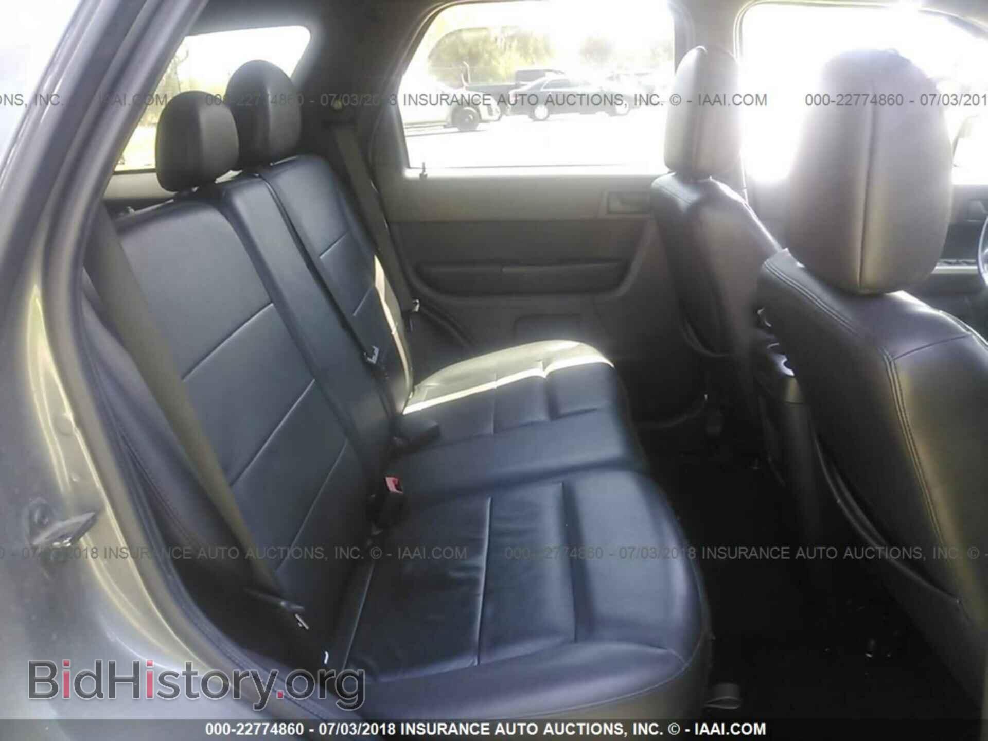 2011 Ford Escape - VIN: 1FMCU0D72BKB60733 - Photo 8
