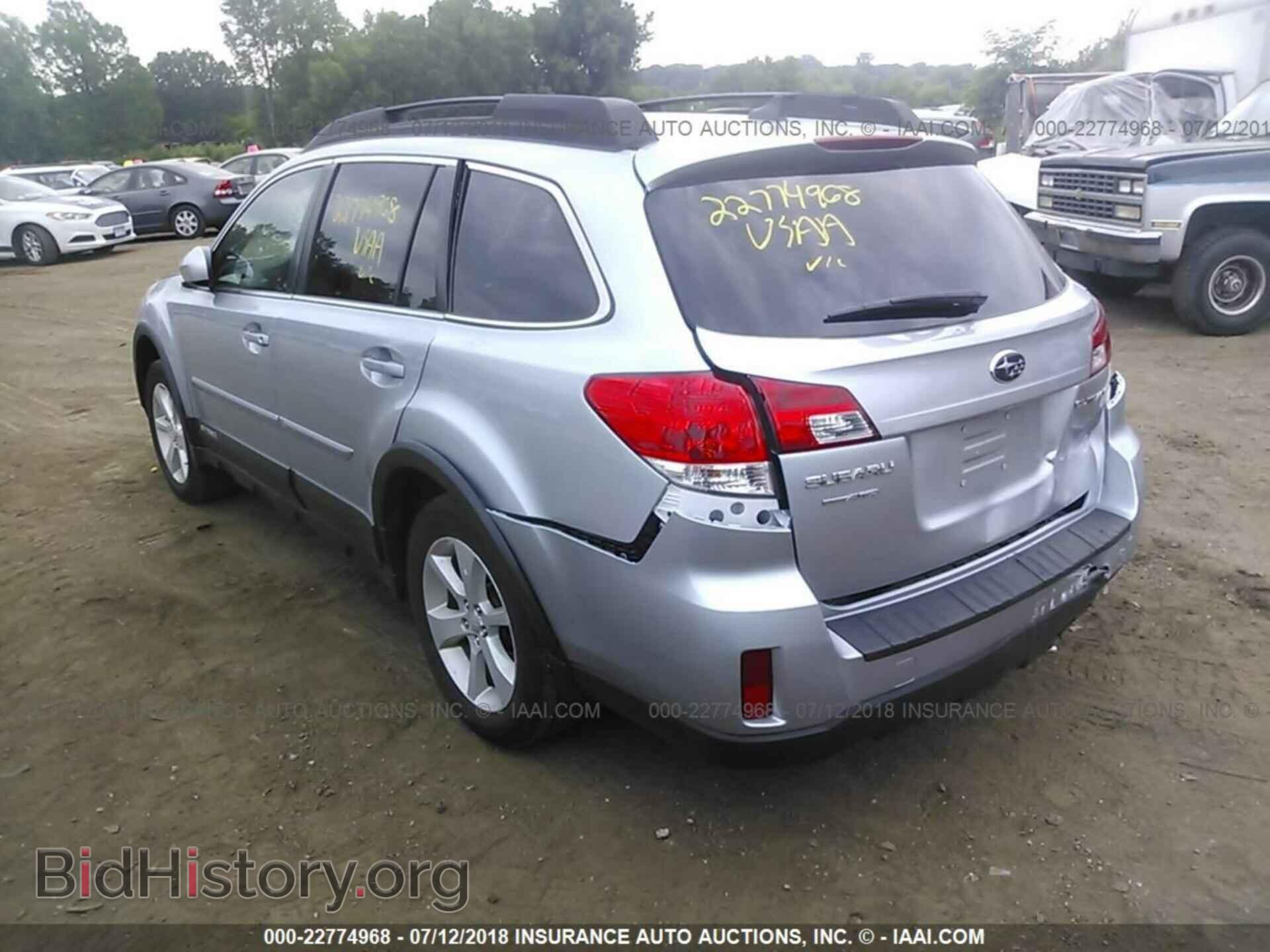 2014 Subaru Outback - VIN: 4S4BRCCCXE3249512 - Фото 3