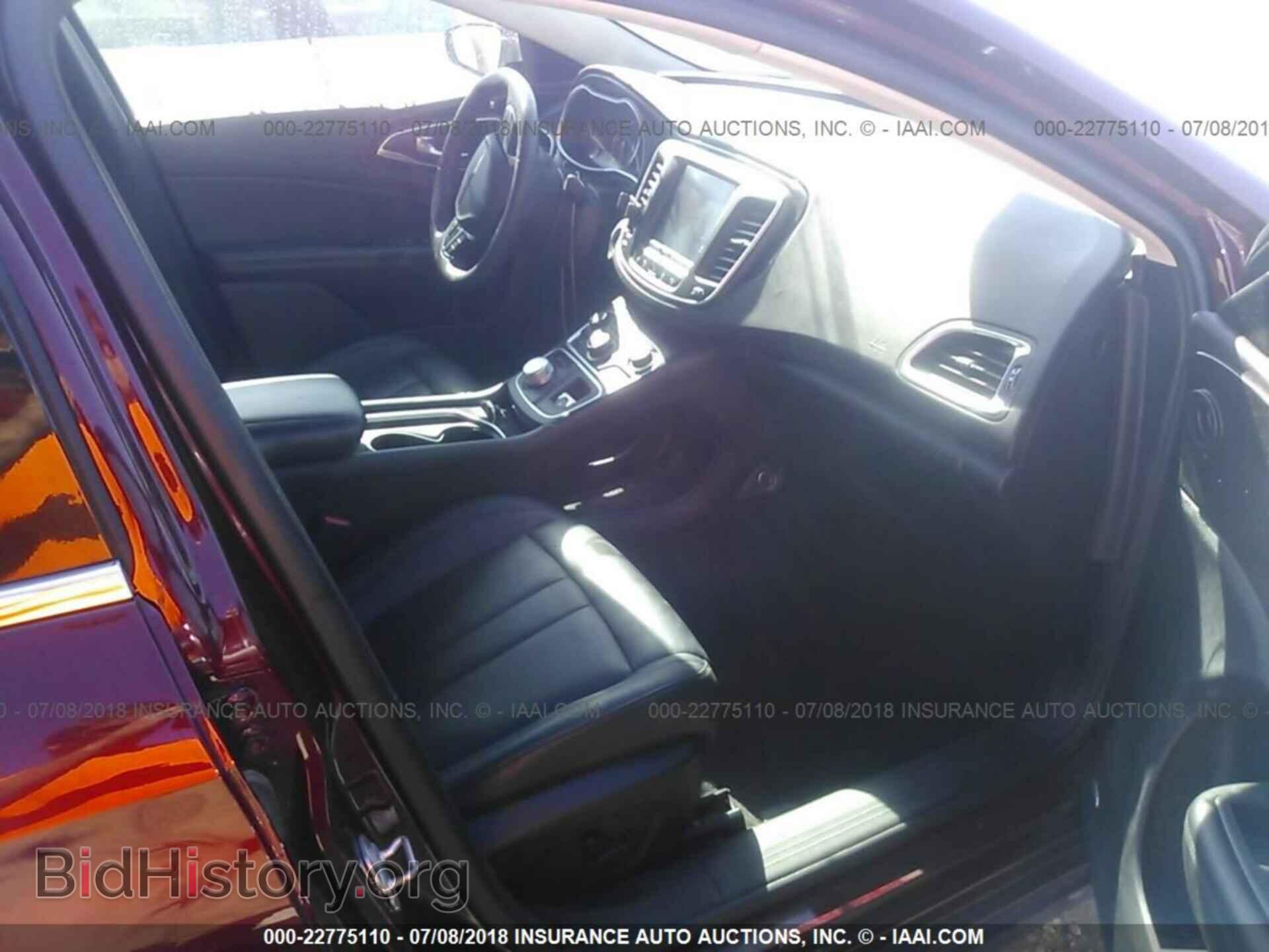 2015 Chrysler 200 - VIN: 1C3CCCCG9FN514038 - Photo 5
