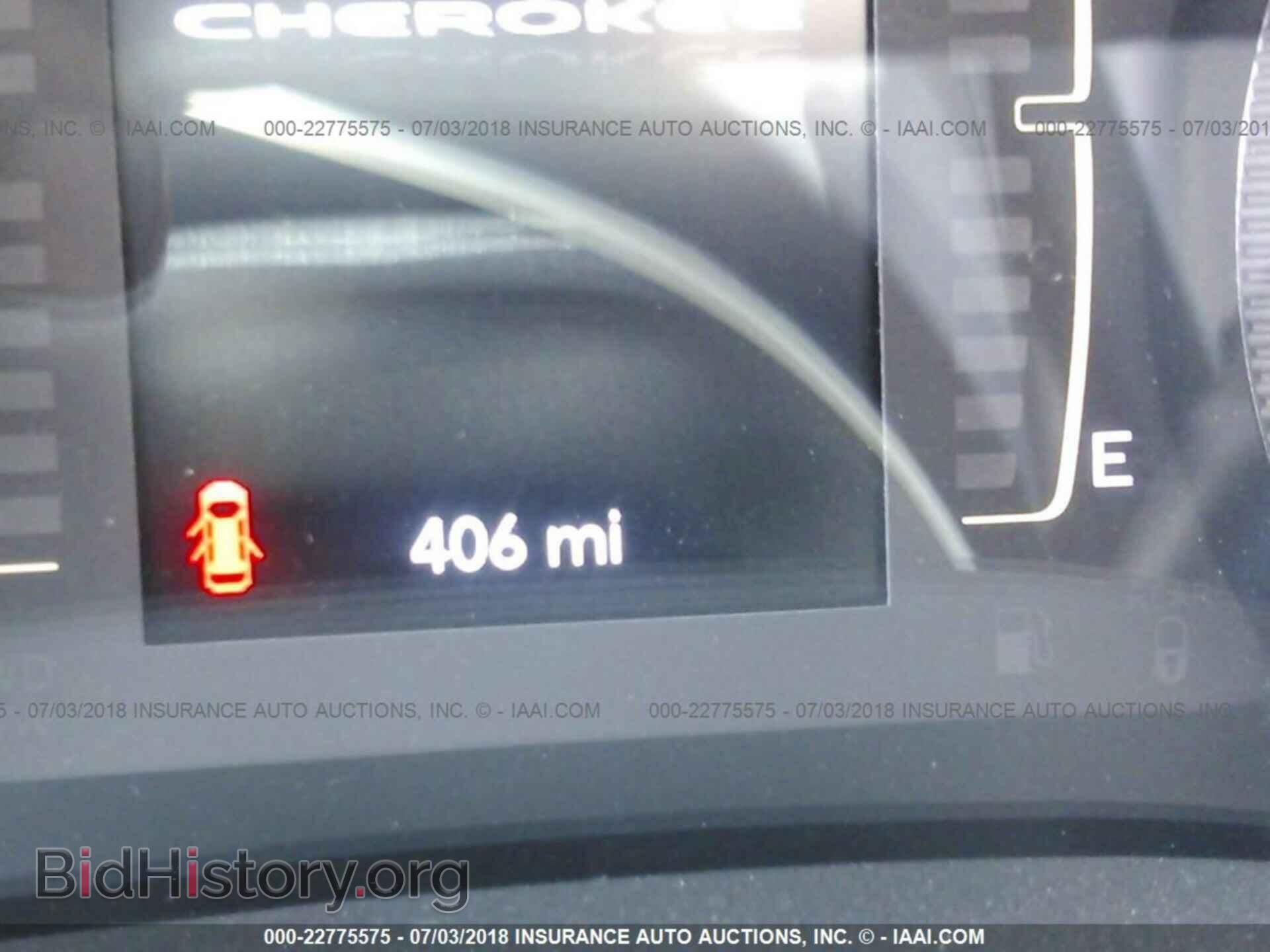 2019 Jeep Cherokee - VIN: 1C4PJLLN7KD164197 - Photo 7