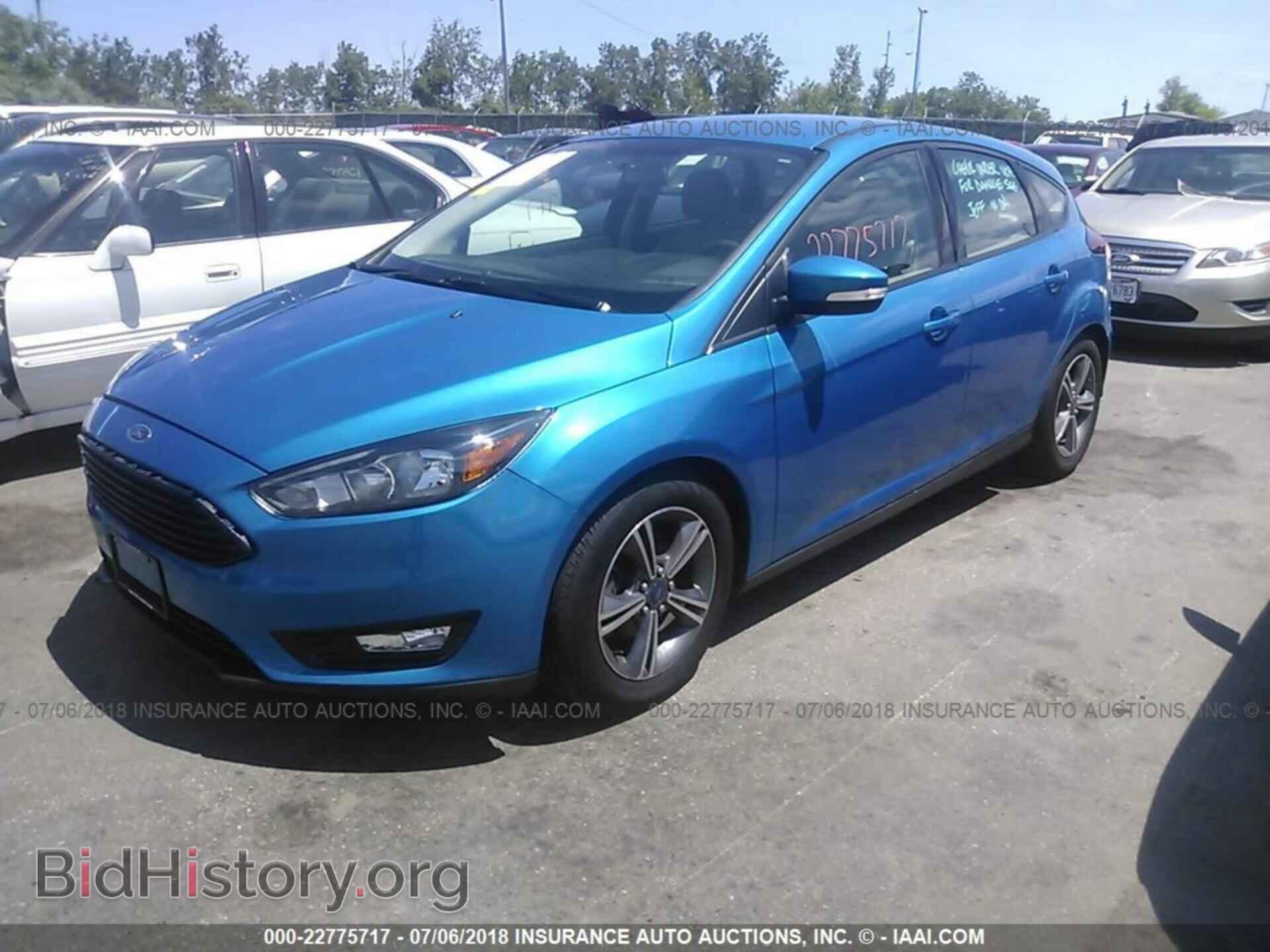 2016 Ford Focus - VIN: 1FADP3KEXGL202009 - Photo 2
