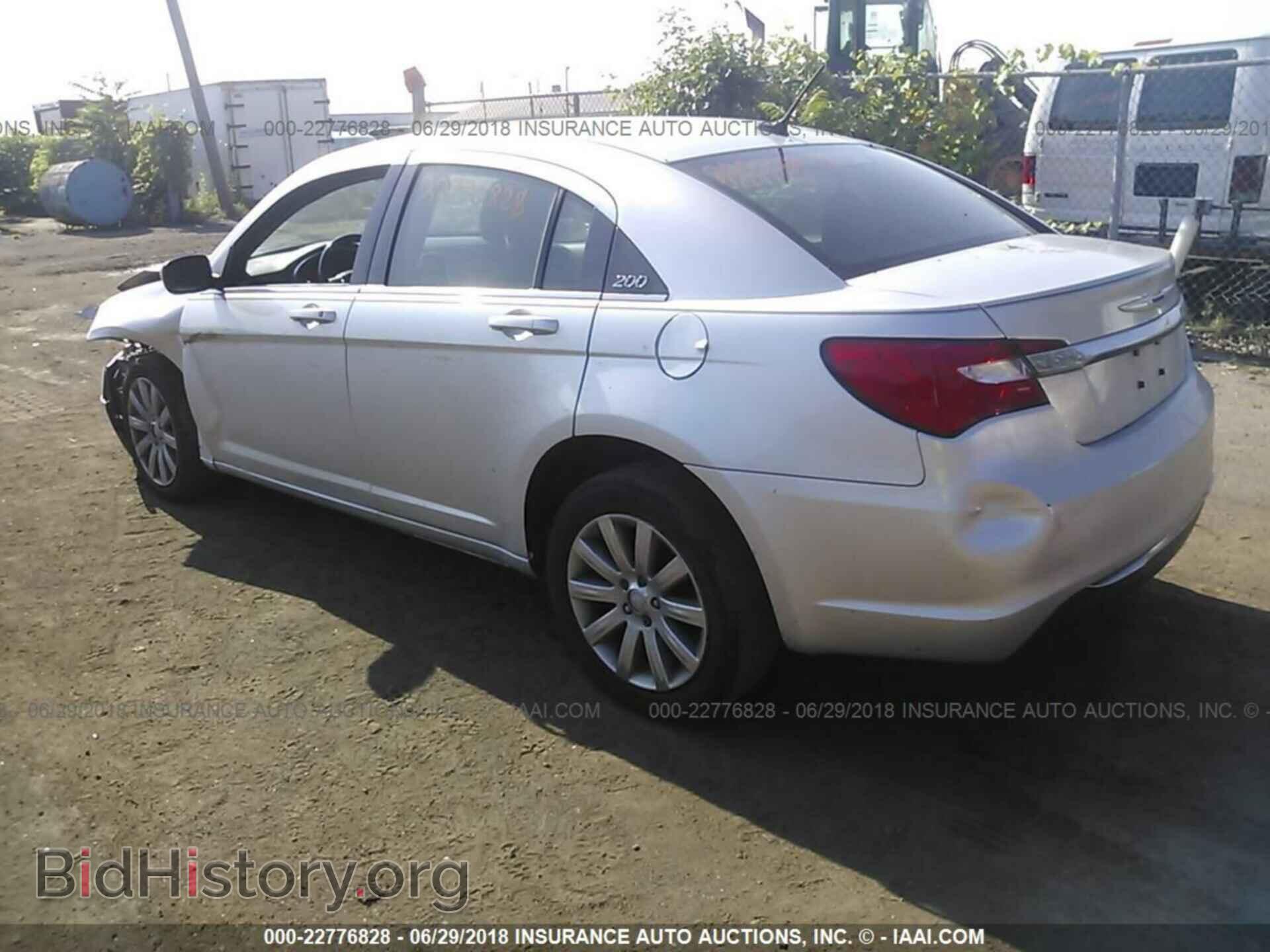2012 Chrysler 200 - VIN: 1C3CCBBB0CN205568 - Фото 3