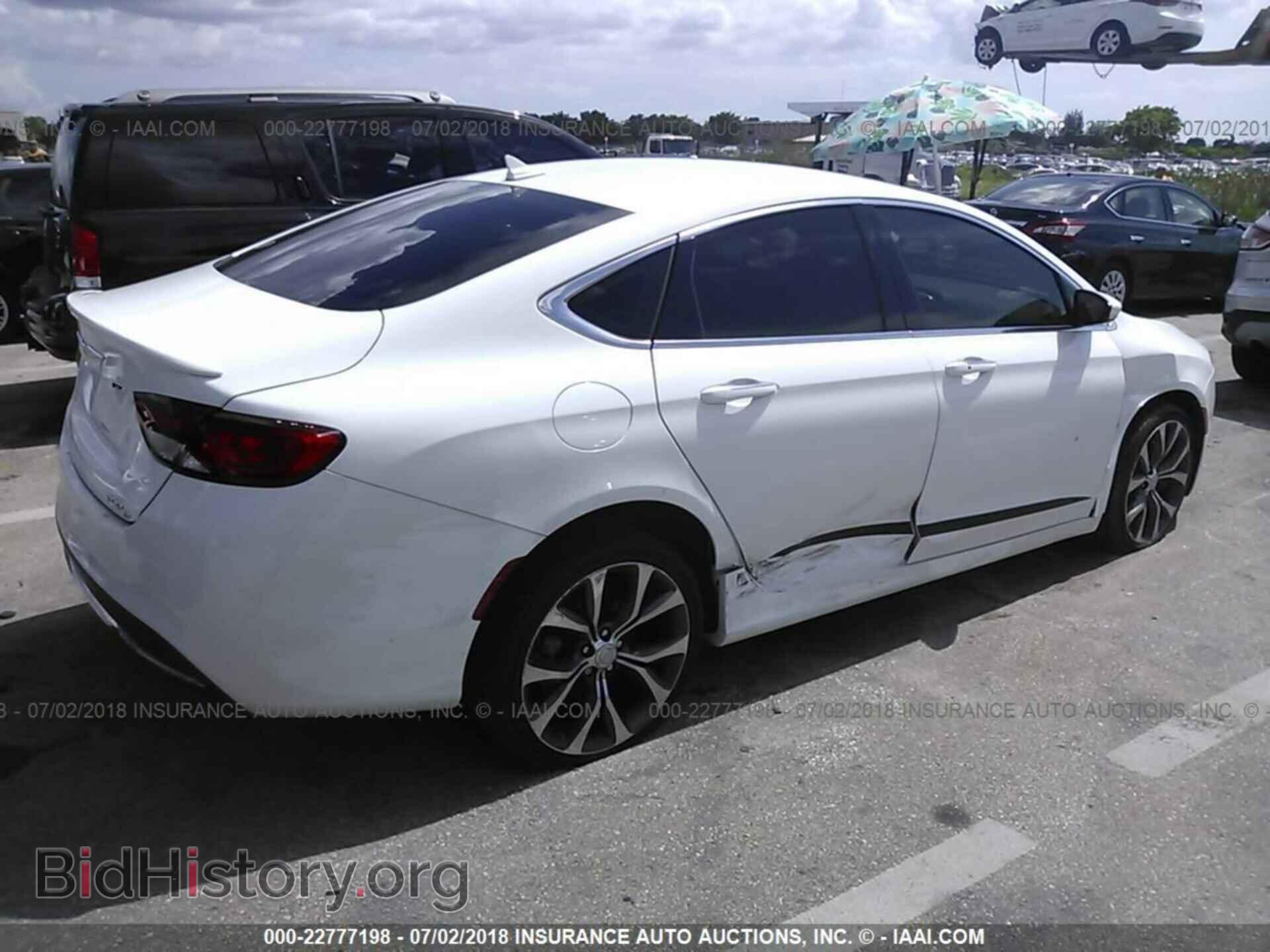 2015 Chrysler 200 - VIN: 1C3CCCCB2FN501135 - Фото 4