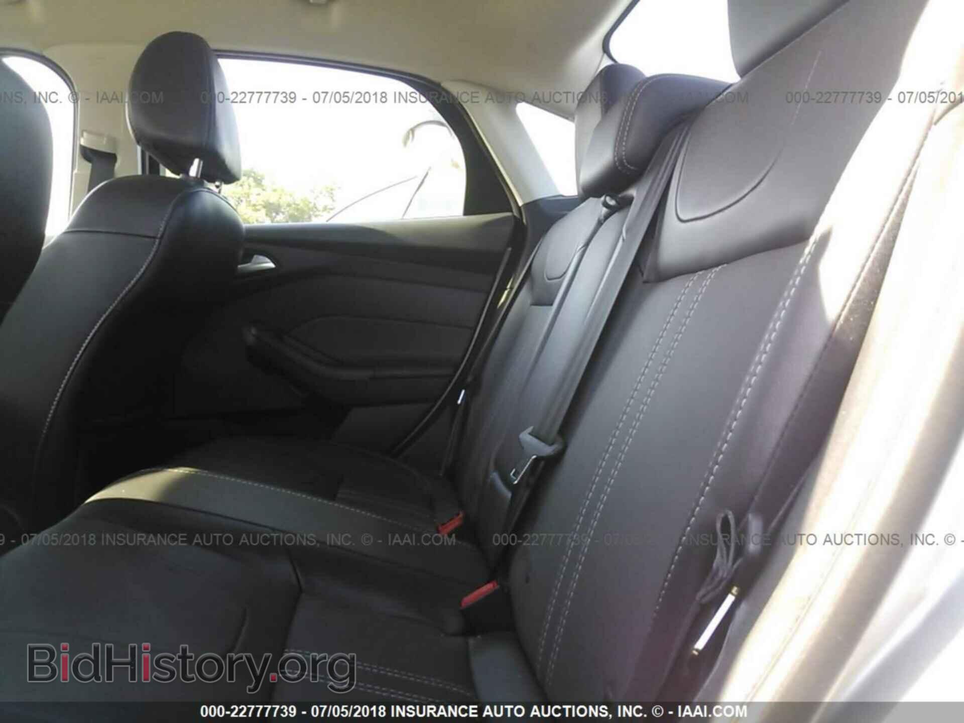 2014 Ford Focus - VIN: 1FADP3F26EL235618 - Photo 8