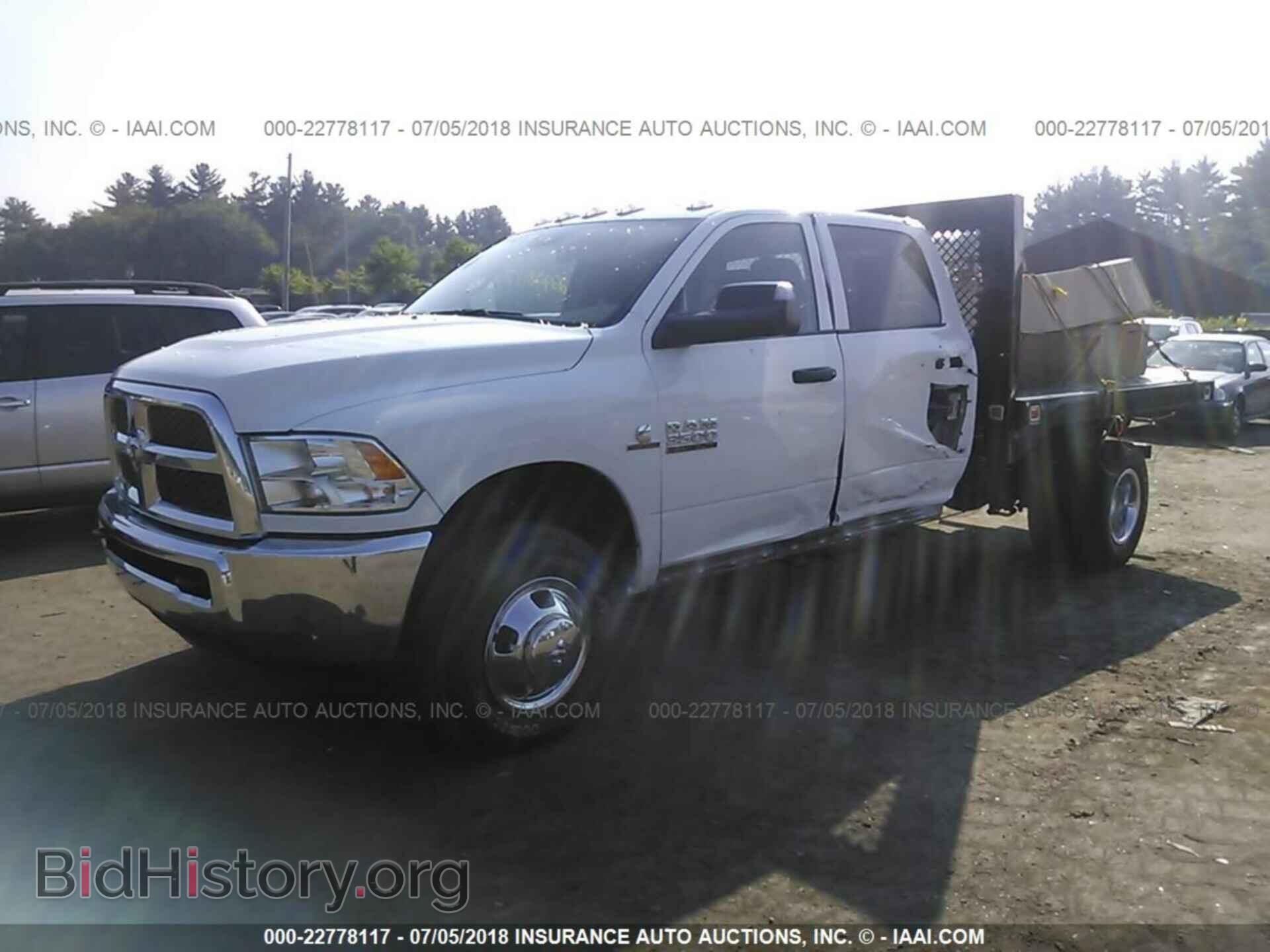 2017 Ram 3500 - VIN: 3C7WRTCL7HG670016 - Photo 2