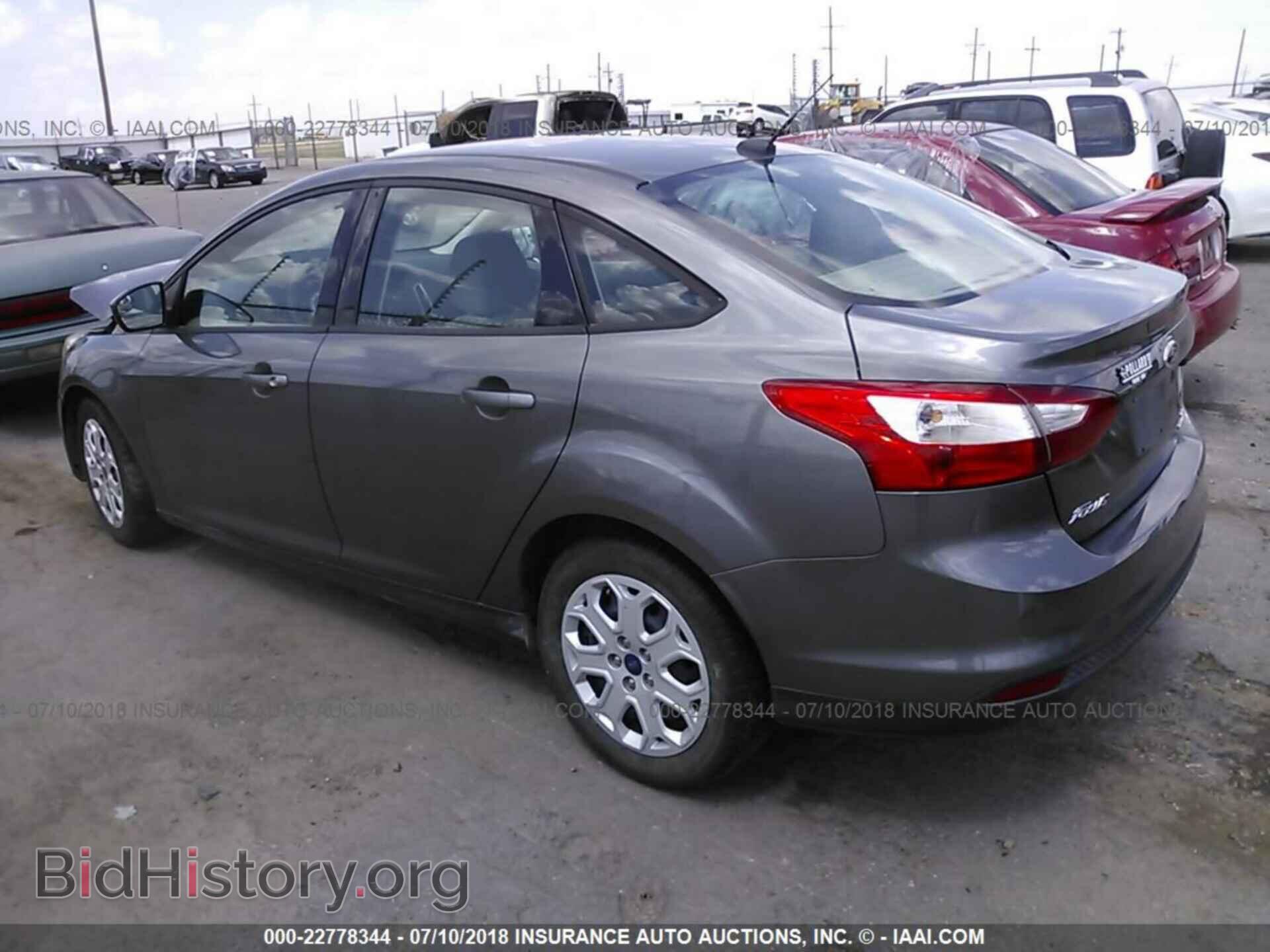 2012 Ford Focus - VIN: 1FAHP3F29CL456726 - Фото 3