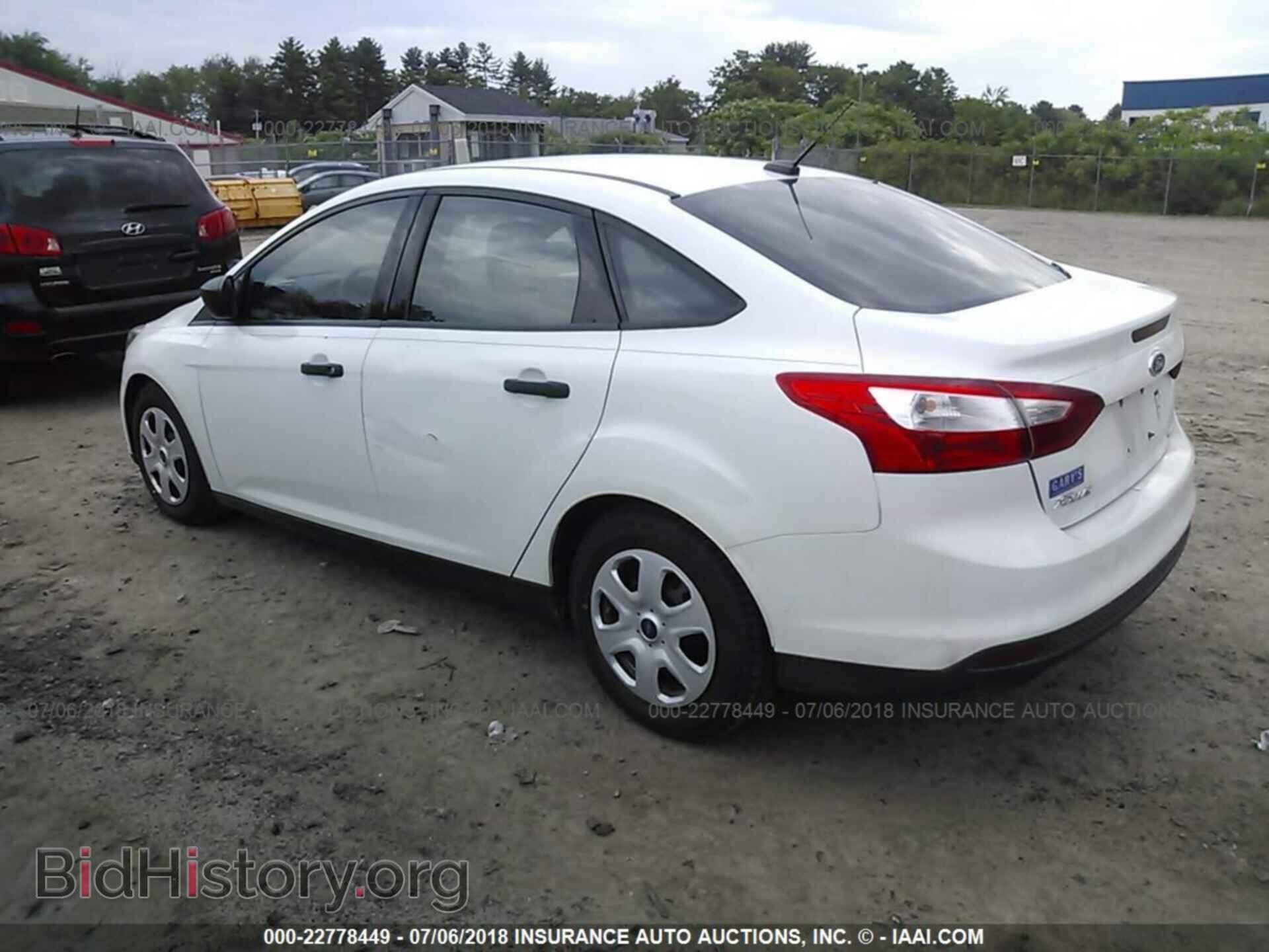2014 Ford Focus - VIN: 1FADP3E23EL329358 - Фото 3