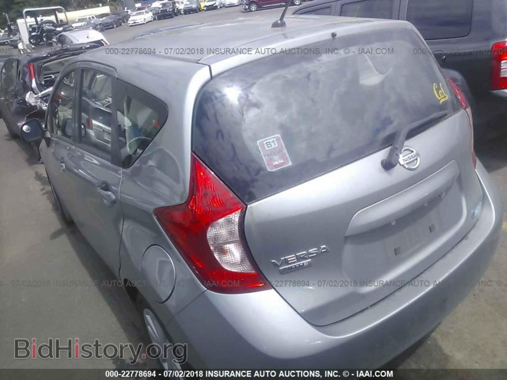 2014 Nissan Versa note - VIN: 3N1CE2CP3EL410923 - Фото 3